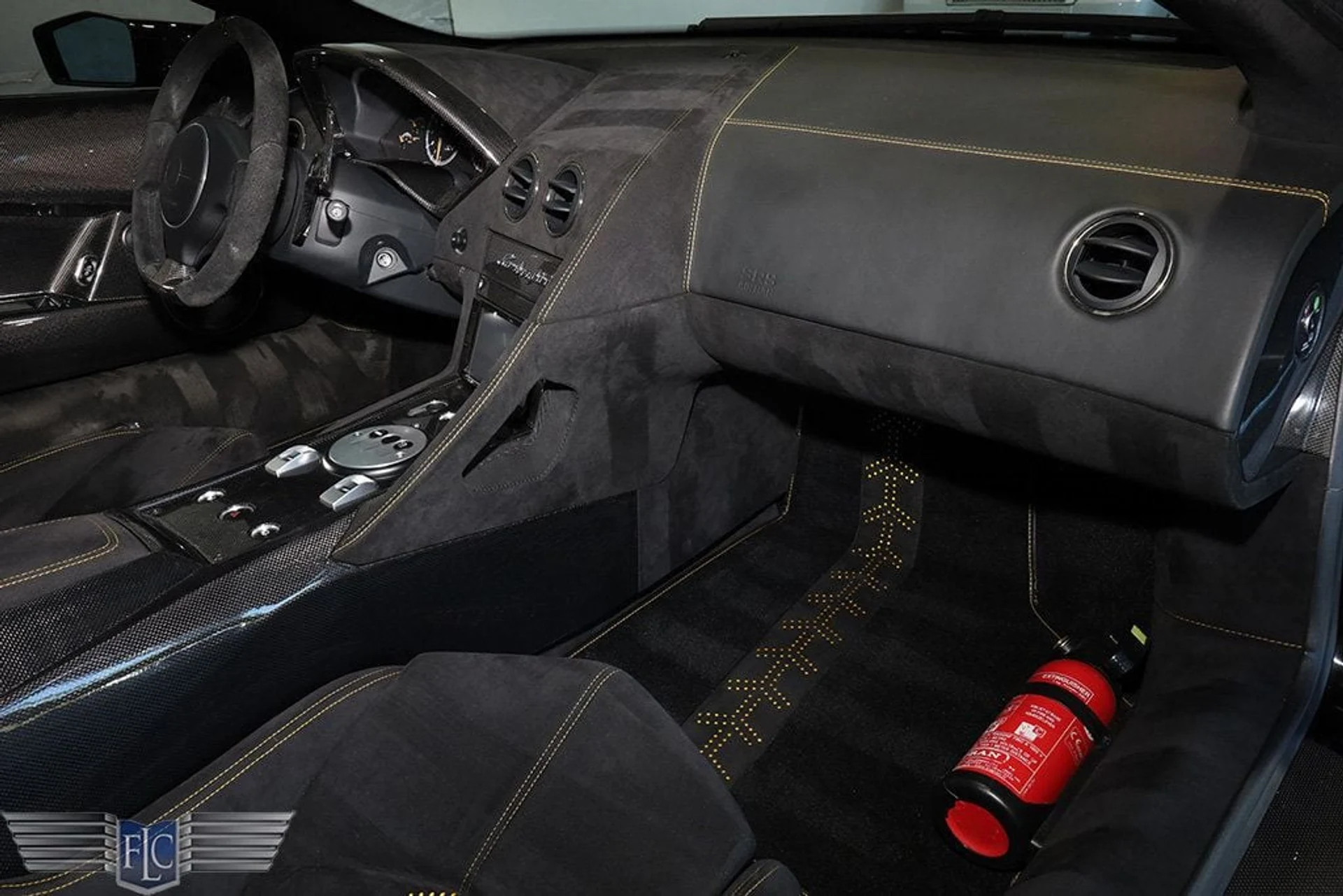 mph024_4042244485_used_2010_lamborghini_murcielago_2drlp6704superveloce_9689_22931171_25_1024_cacf4c4c6d