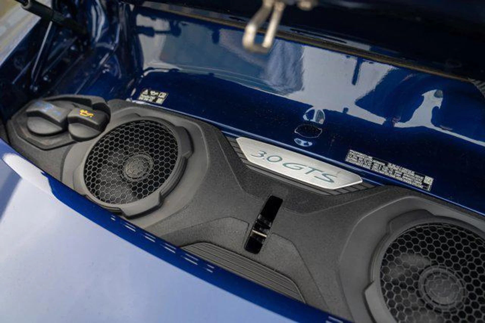 mph024_4046421149_lh_H_Lf5_K_6u1zn_j6v_Sc_Ot_Ushm_AM_9dc112afac