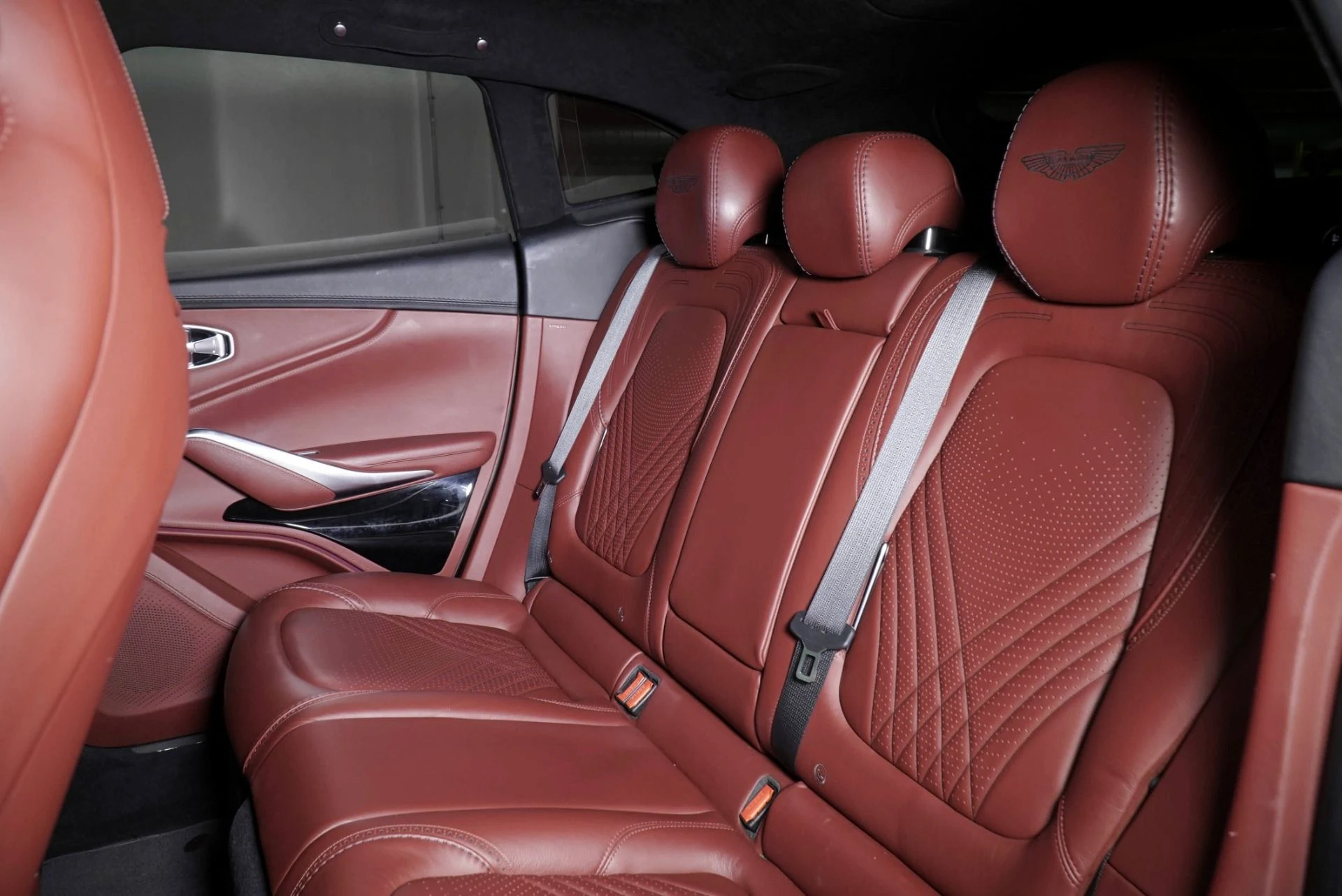 mph024_4058275383_Used_2021_Aston_Martin_DBX_Timeless_CPO_1767120477_f63991a5dc