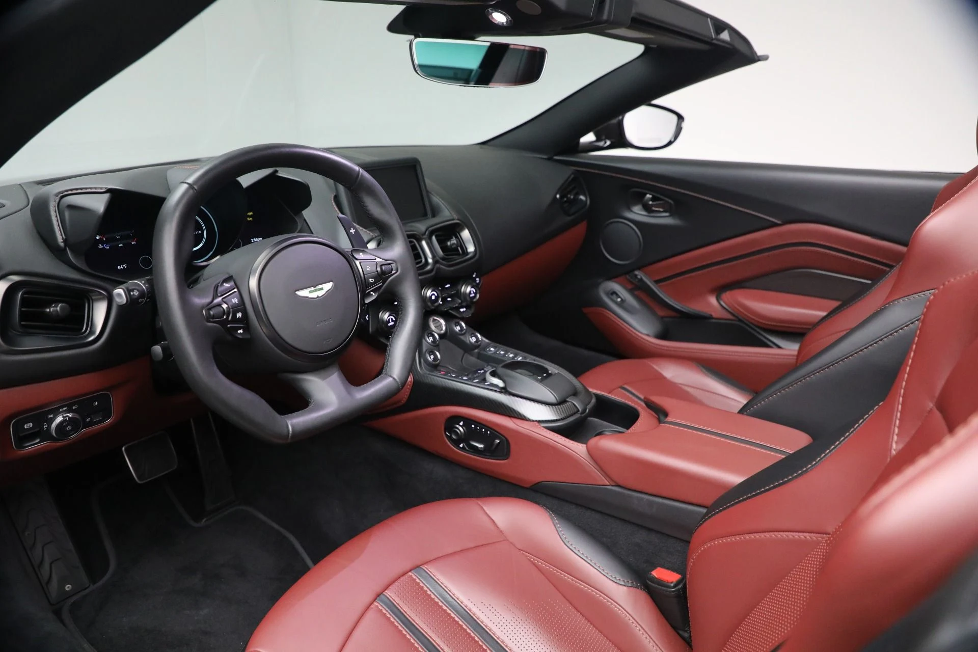 mph024_4064458818_Used_2021_Aston_Martin_Vantage_1764880973_ec0148e6f5