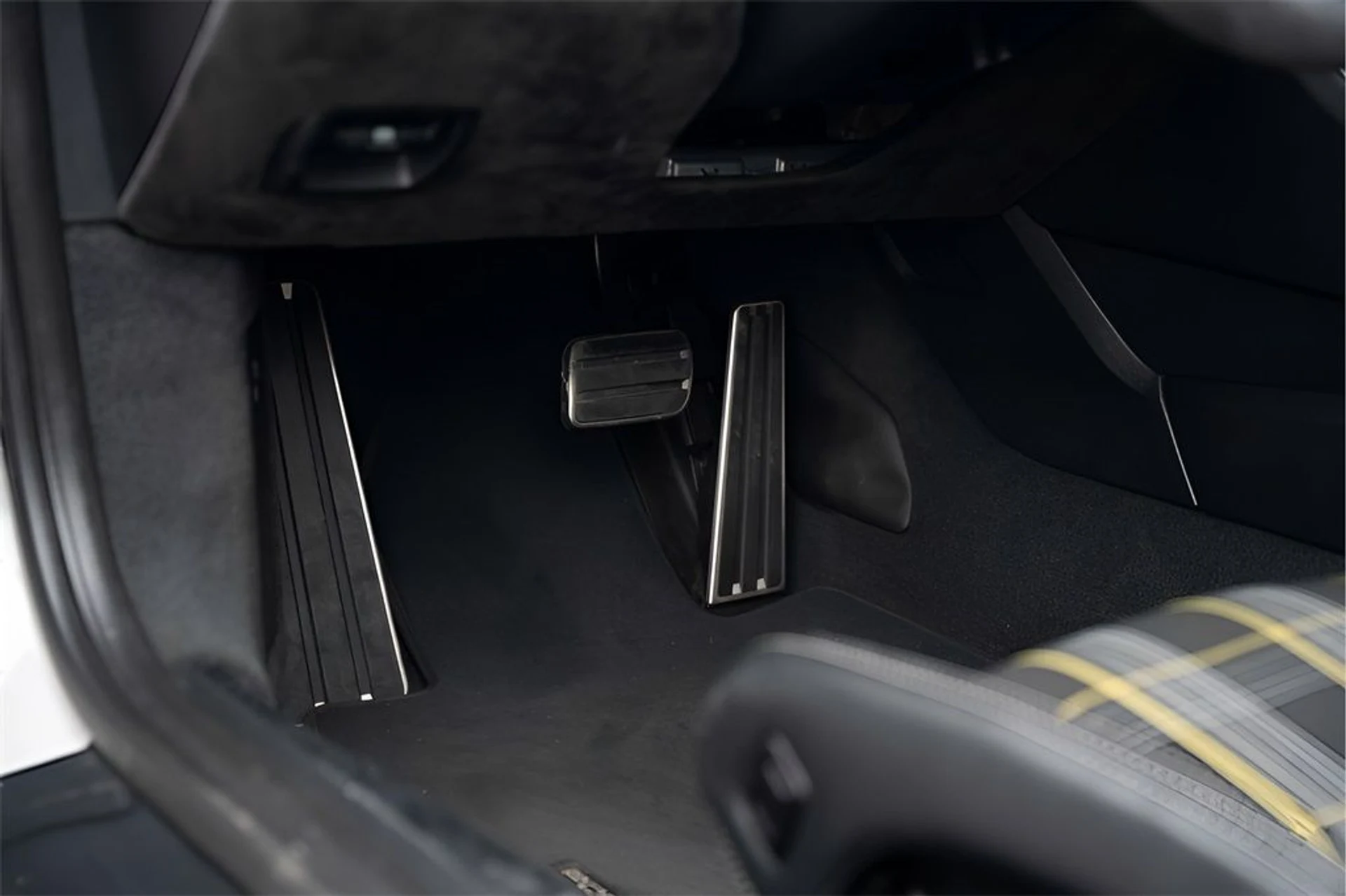 mph024_406456987_image_25_3ea9027bad