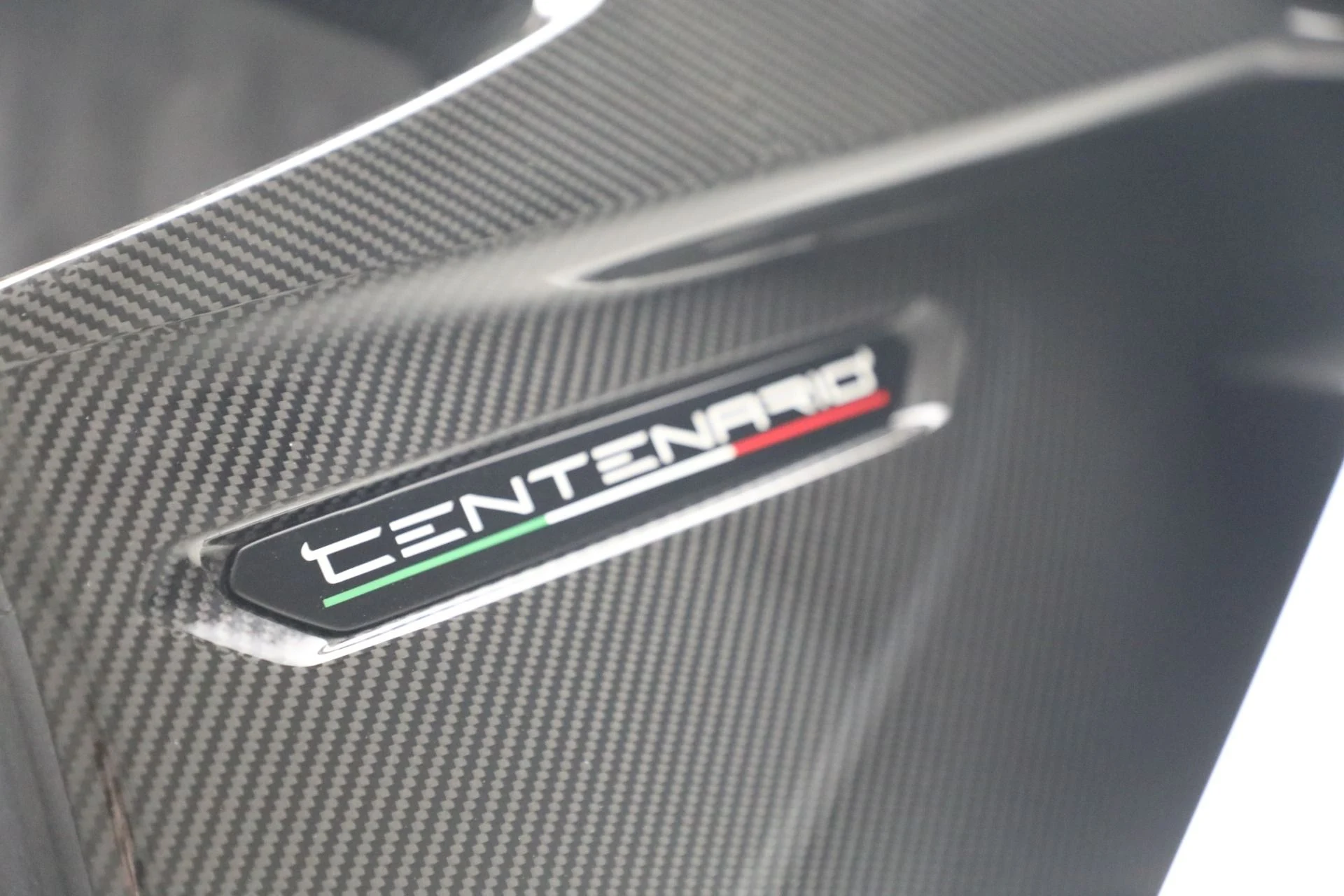 mph024_4067204539_Used_2017_Lamborghini_Centenario_Roadster_1778176880_220adf75ff