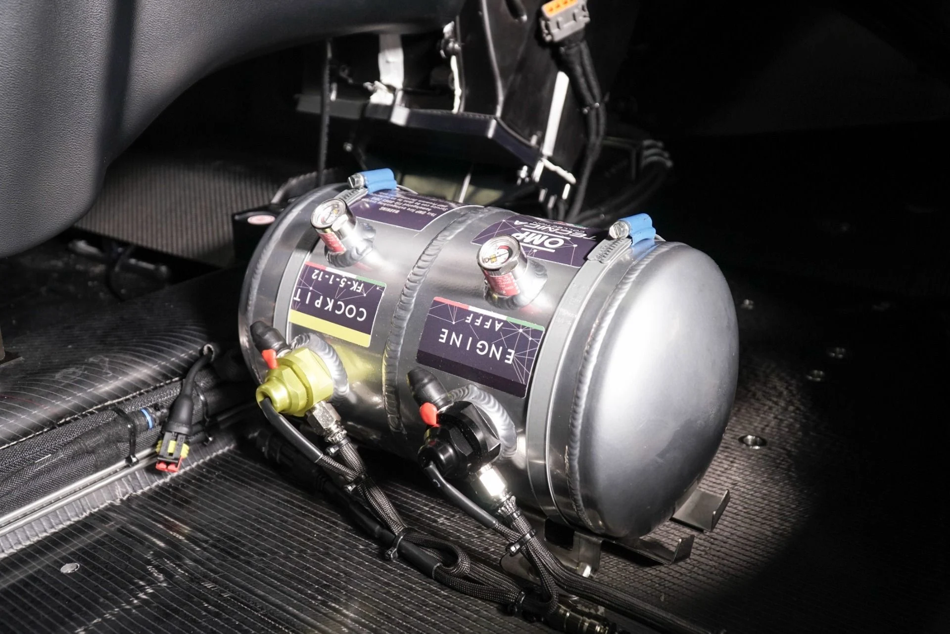 mph024_4069262556_Used_2023_Mc_Laren_Artura_Trophy_EVO_1775707442_7efadf120a