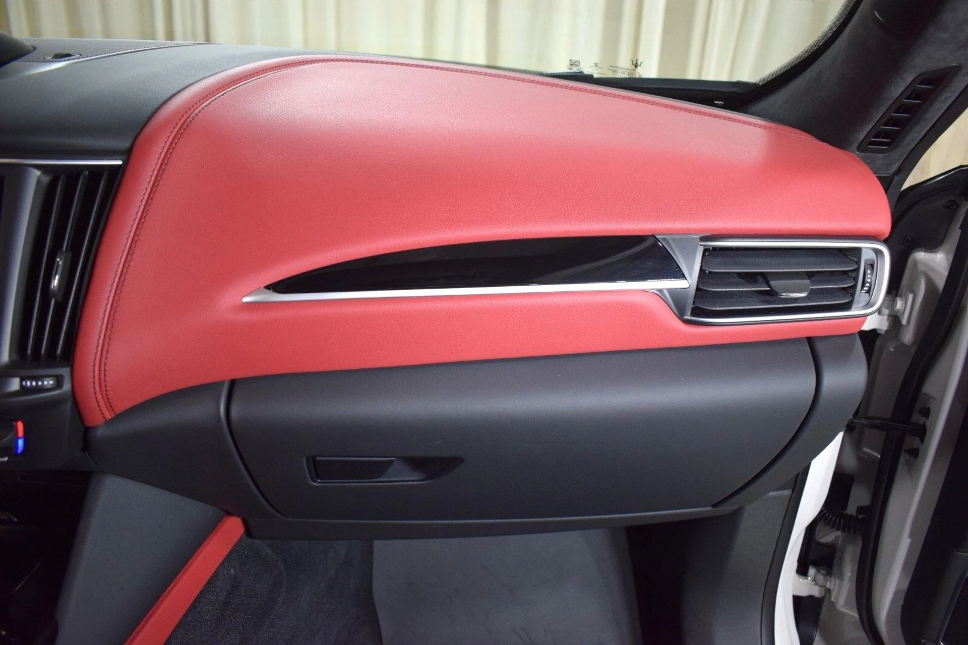 mph024_4069629089_bf2f4ee87577e49a154fe445e219d7bdx_3226f54dfc