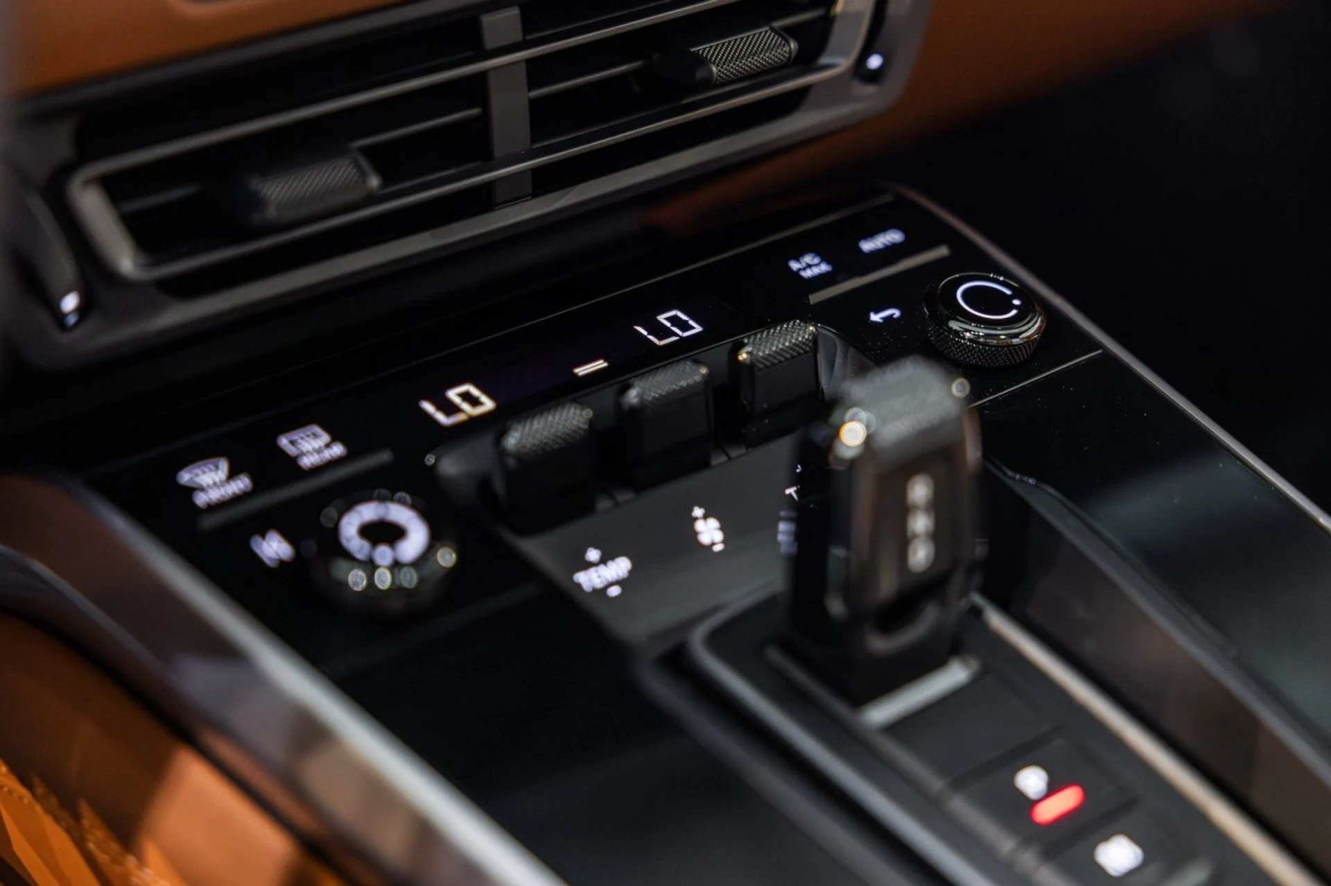 mph024_407375442_lw_0c782c2d86