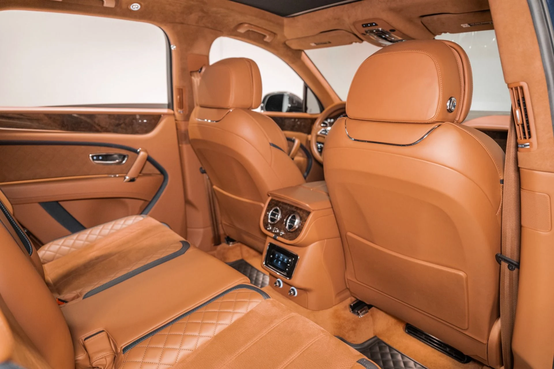 mph024_4079271100_Used_2020_Bentley_Bentayga_Speed_1771863926_183de34bdd