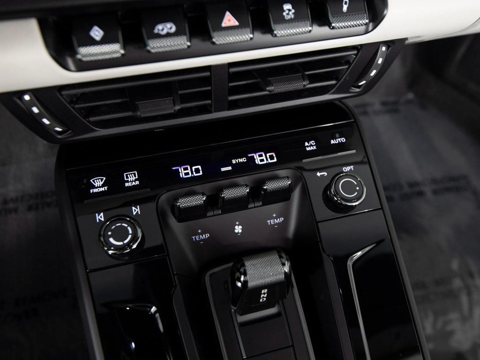 mph024_4085567108_zb_L98_Kdk_A79t5_Te_I_Ydfb_HI_Izo_V4_8094d6bee3