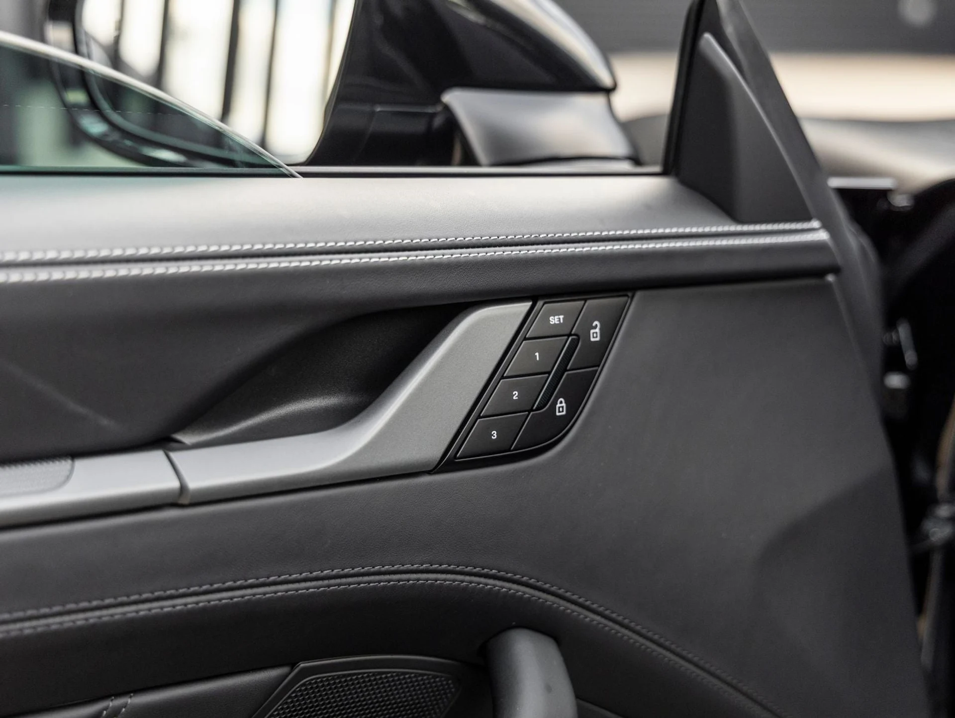 mph024_408720775_25_fa9619260a