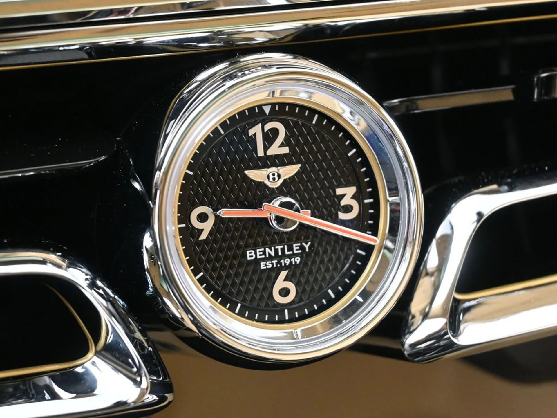 mph024_409000945_2595e4d347478d76aa5e84716810e6cbx_1f15aa6f03