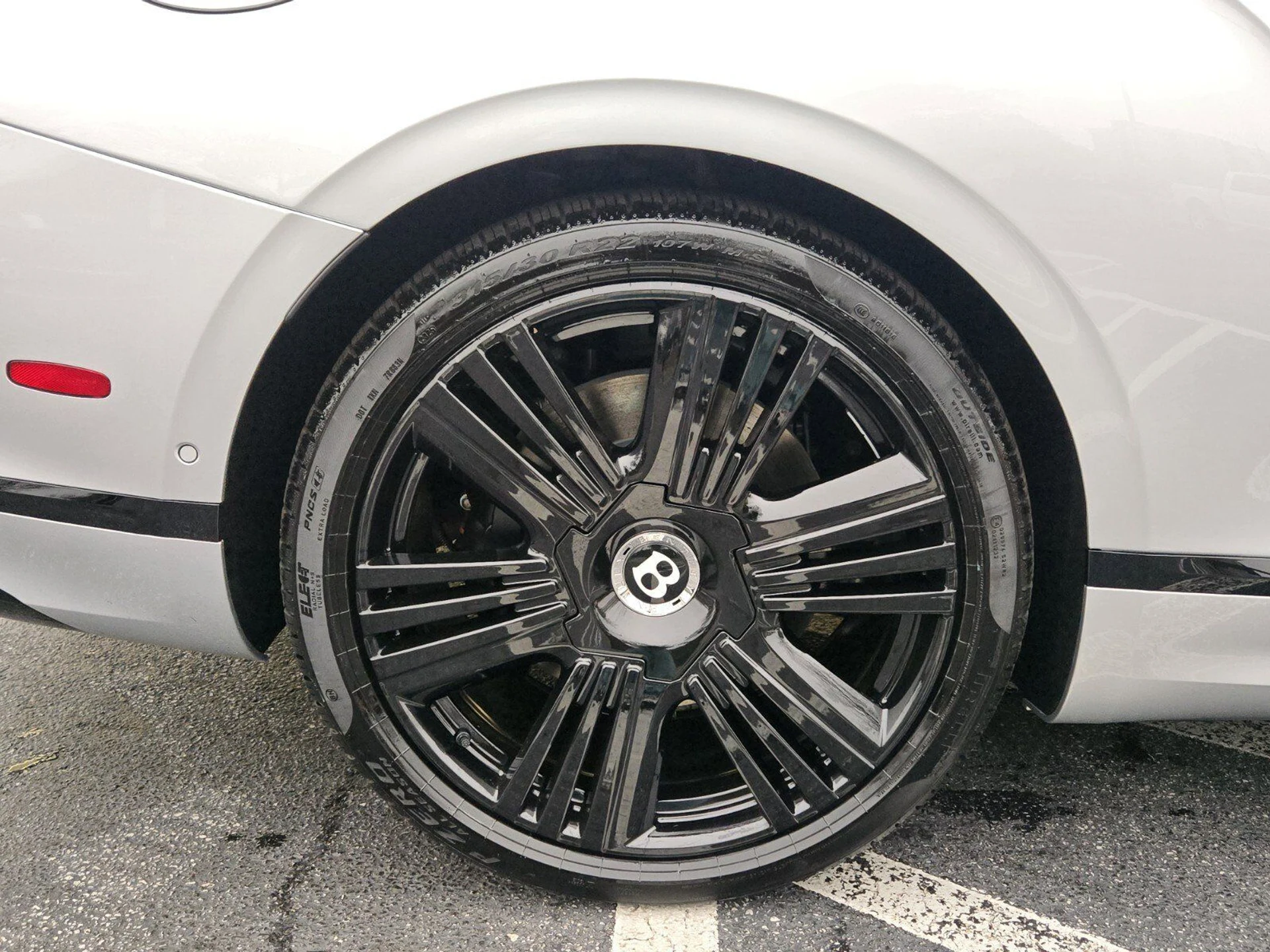 mph024_4092292043_4bd5cb99b467bcd74b9ec2b30a395ab3x_62d1713dc0