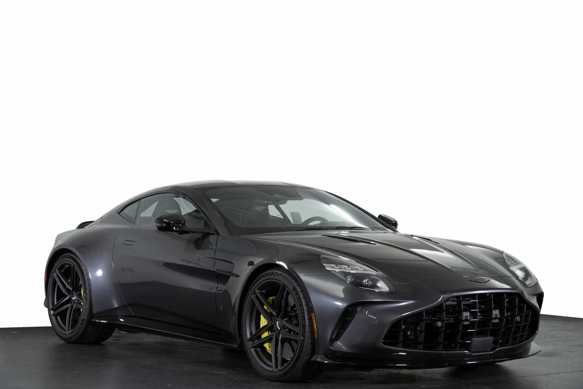 mph024_4094637935_New_2026_Aston_Martin_Vantage_S_1768374197_9341c24a47