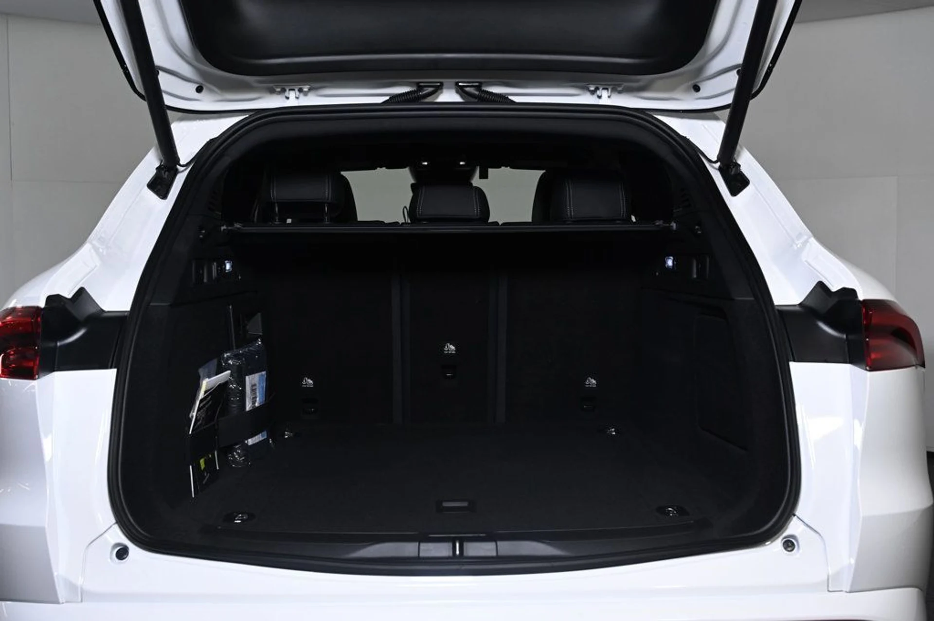 mph024_4098712657_new_2026_maserati_grecale_modena_11350_22995340_24_1024_0a815aa5a8