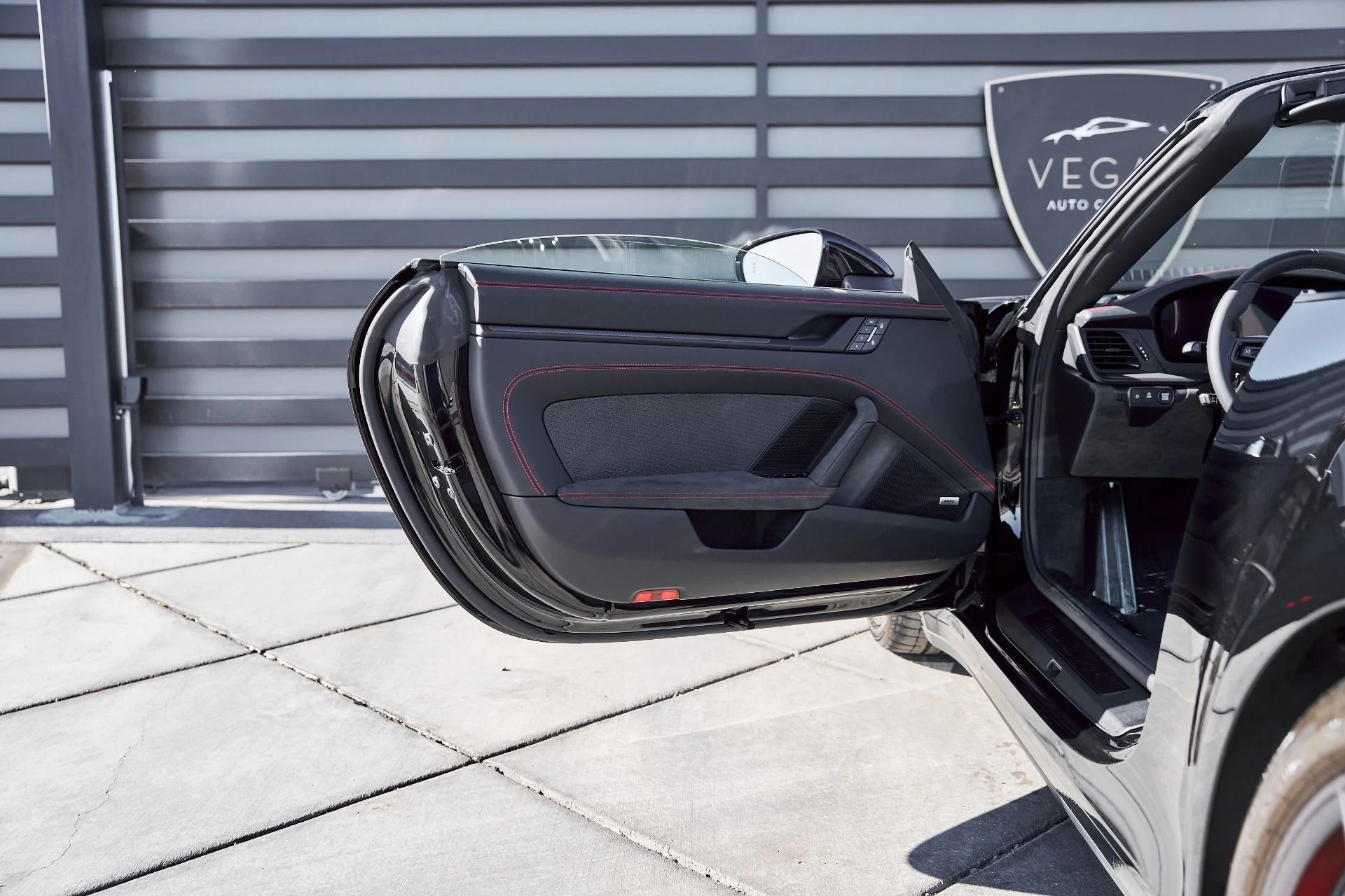 mph024_4100854695_Used_2026_Porsche_911_Carrera_GTS_1767062879_c2c4bea24a