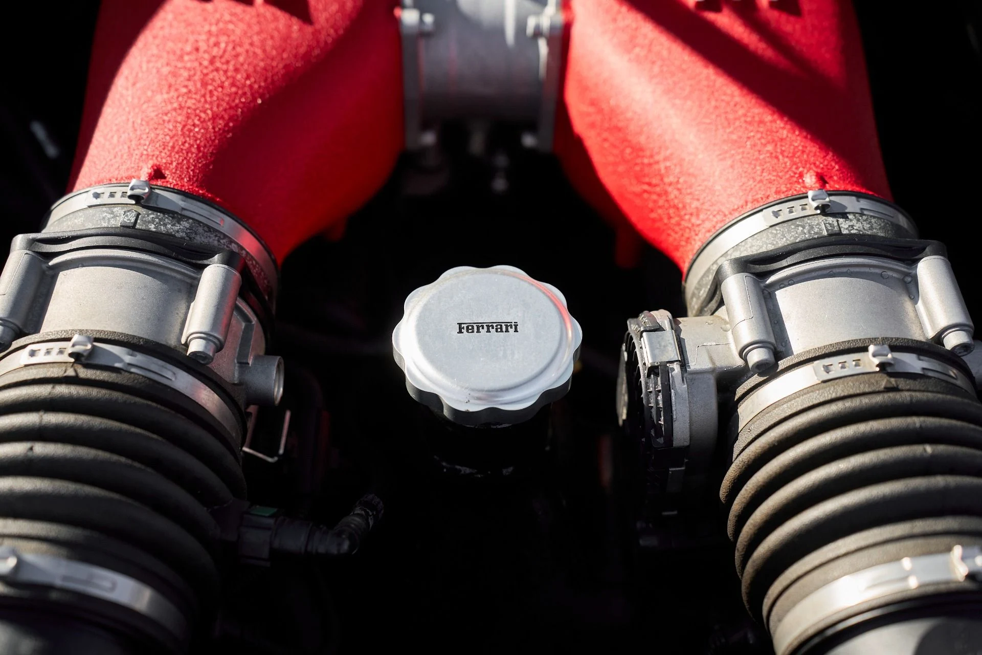 mph024_4101335453_Used_2013_Ferrari_458_Italia_Base_1764783131_6414732970