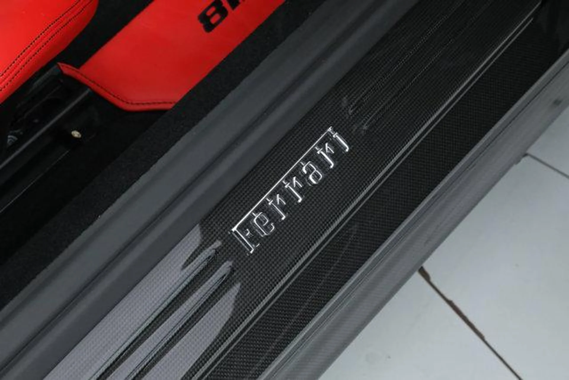 mph024_4104646278_aa_Ll_P7i_Xdnq_s_Y_Kgii_KW_L_U_ec_baae8d9a3d