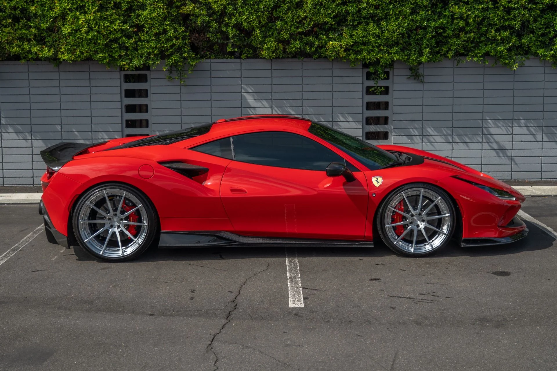 mph024_4114036078_Used_2020_Ferrari_F8_Tributo_1759967569_bb05dcd1d0