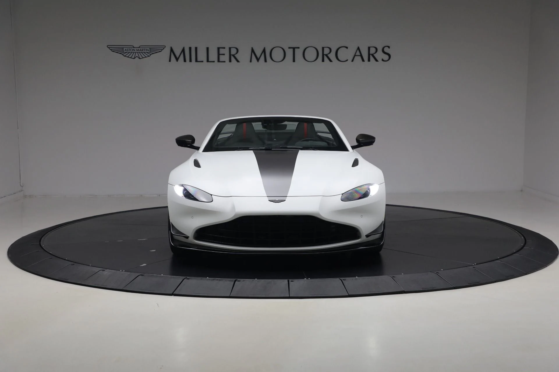 mph024_4116306671_Used_2023_Aston_Martin_Vantage_F1_Edition_1784726522_781a570d8e