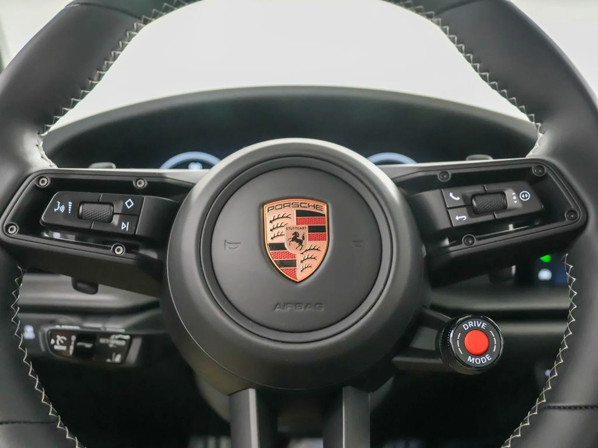 mph024_4121793282_KLVT_b_OZNQ_9_Qo_Kn3qp4_ER_Ax_Nz_M_94e96a4d25