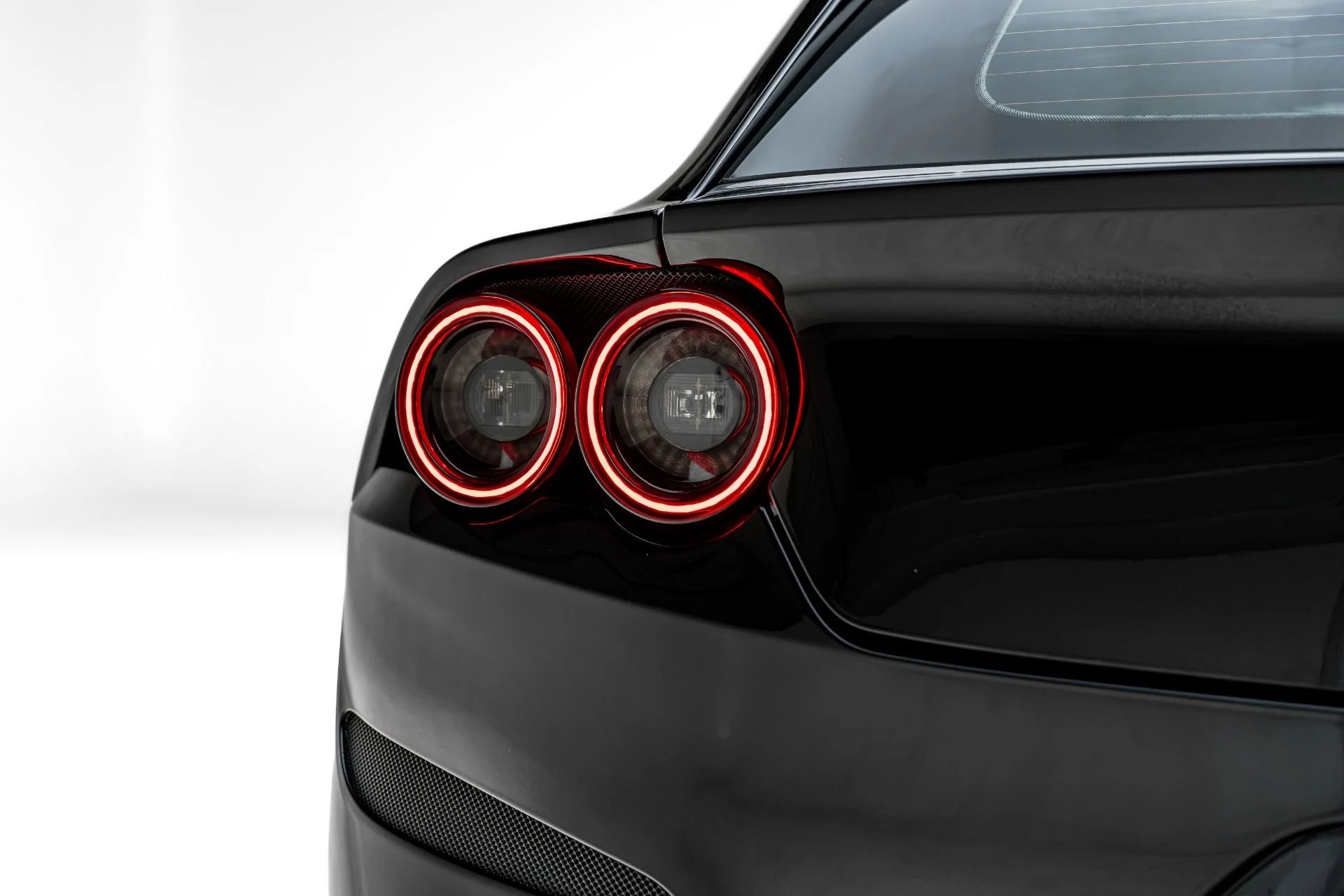 mph024_4136553844_Used_2018_Ferrari_GTC_4_Lusso_T_1783036209_2b00fd97bd