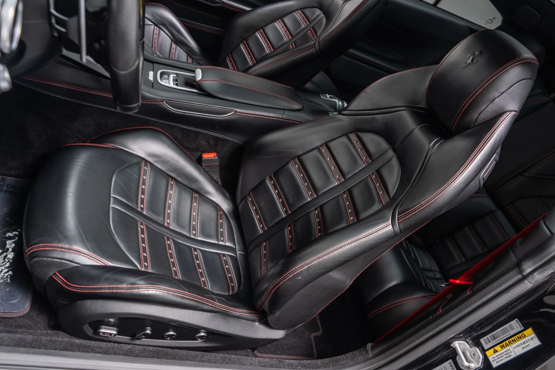 mph024_4137421578_Used_2019_Ferrari_GTC_4_Lusso_1790632614_f072663df2