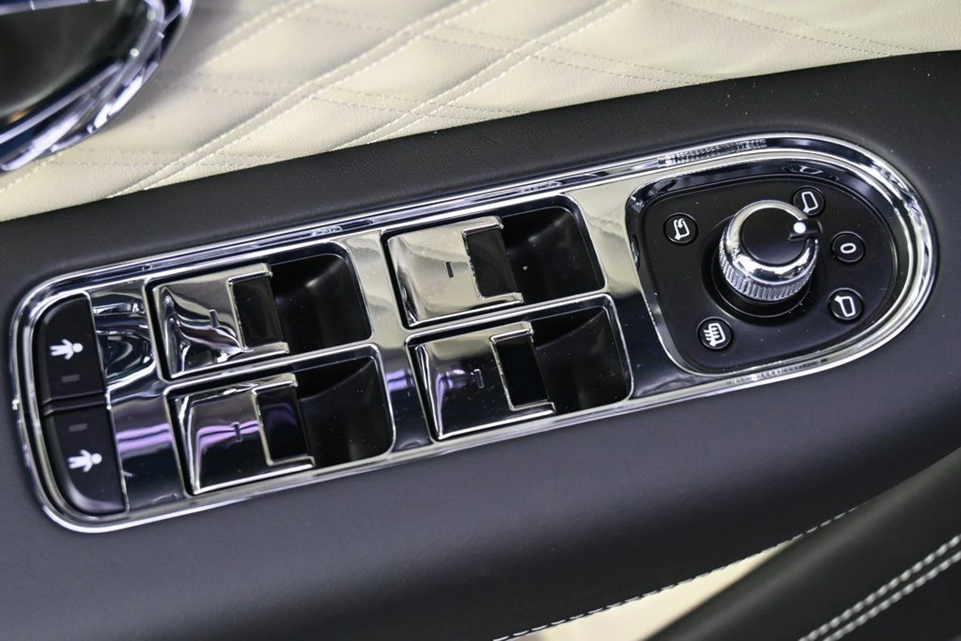 mph024_4140712666_e26a64e8b4bf4cb3bf1235c2a5893572_7e28929cf3