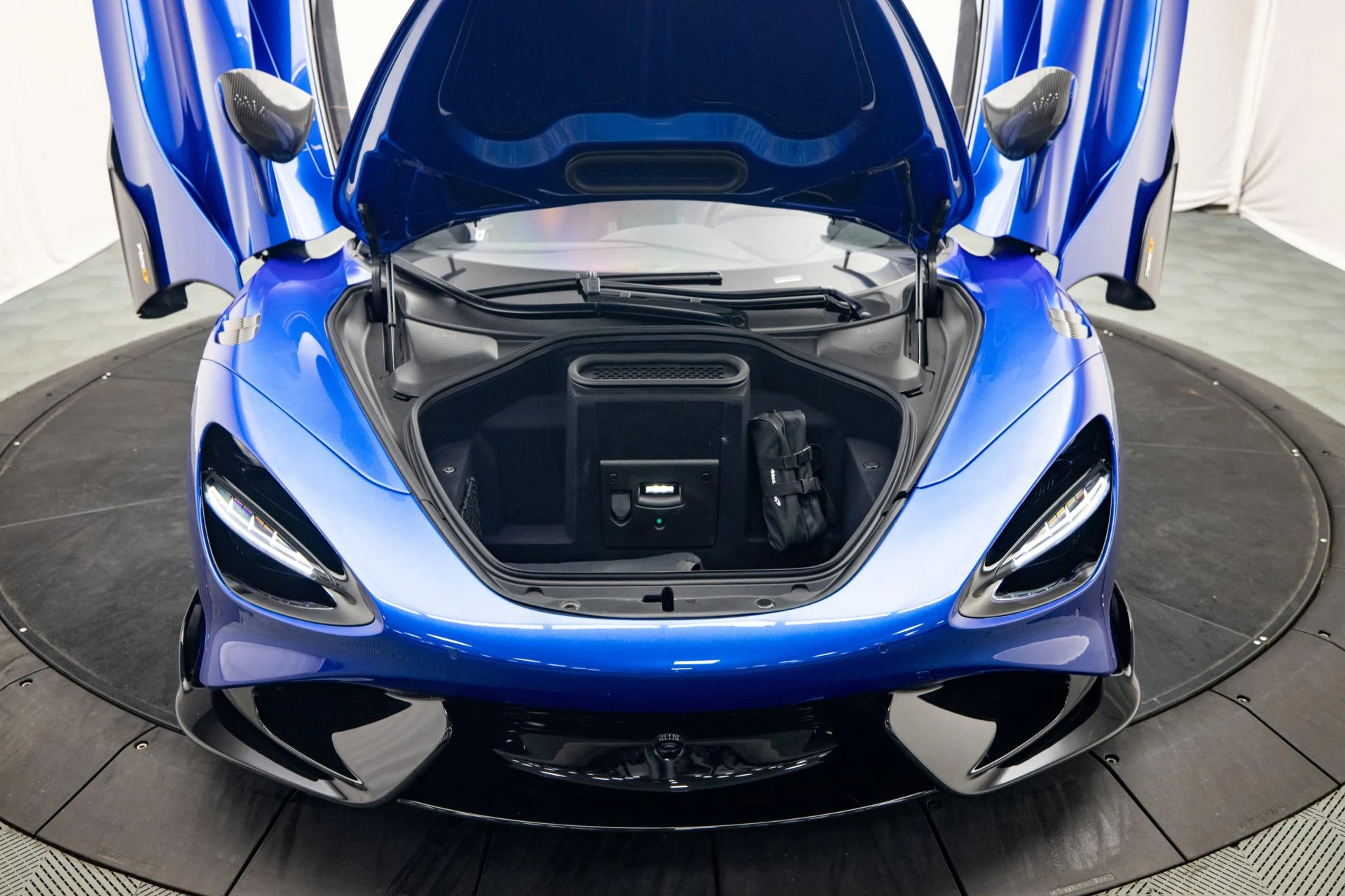 mph024_4154747185_Used_2022_Mc_Laren_765_LT_1755332109_715747ac45