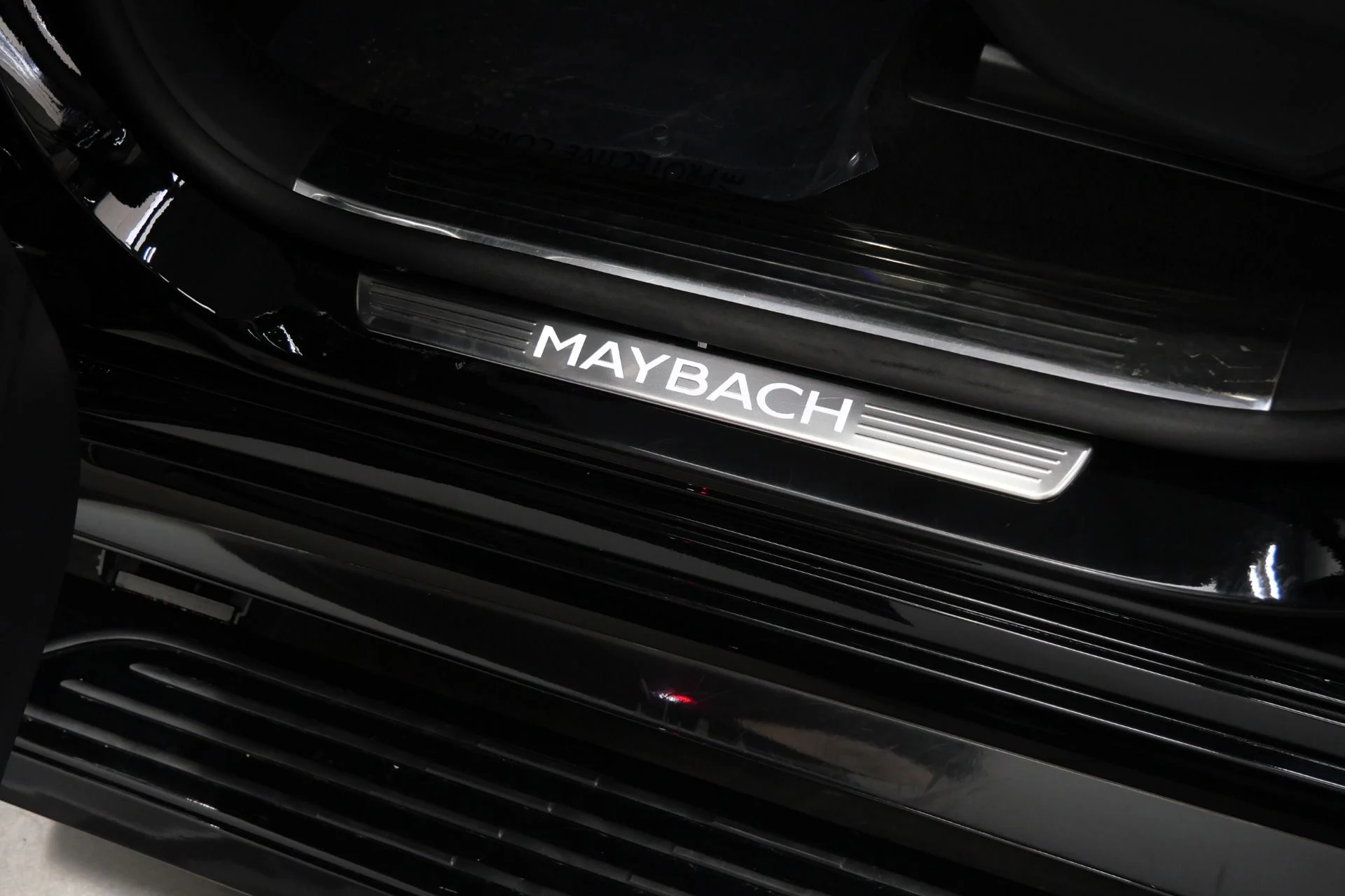 mph024_4157561767_Used_2023_Mercedes_Benz_Maybach_GLS_600_4_MATIC_4_Seat_Configuration_Rear_Refrigerator_1787325899_bd4aa28e4a