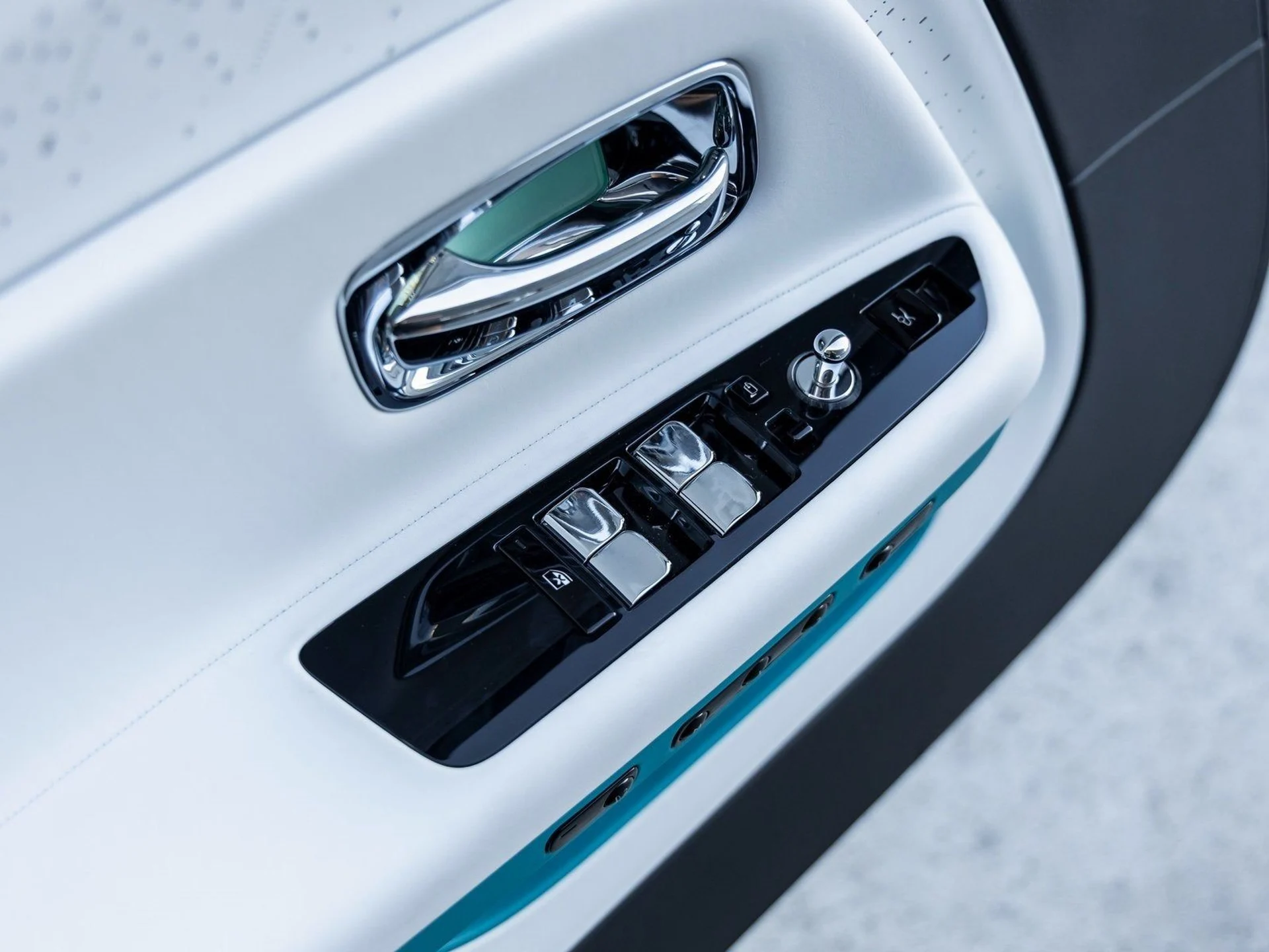 mph024_4157838397_25_b88bd8a059