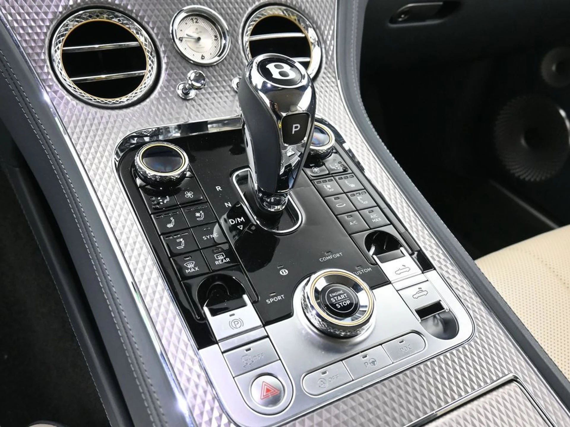 mph024_4159812178_ef1c6ab6c5b52d28811e62c27f7d0200x_b483e6f07b