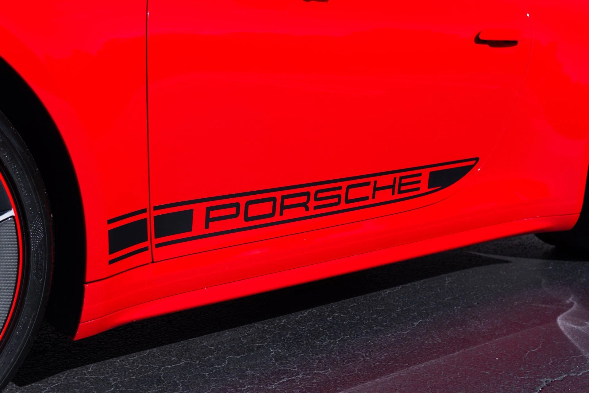 mph024_416030728_Used_2025_Porsche_911_Carrera_1779505950_a943a299f4