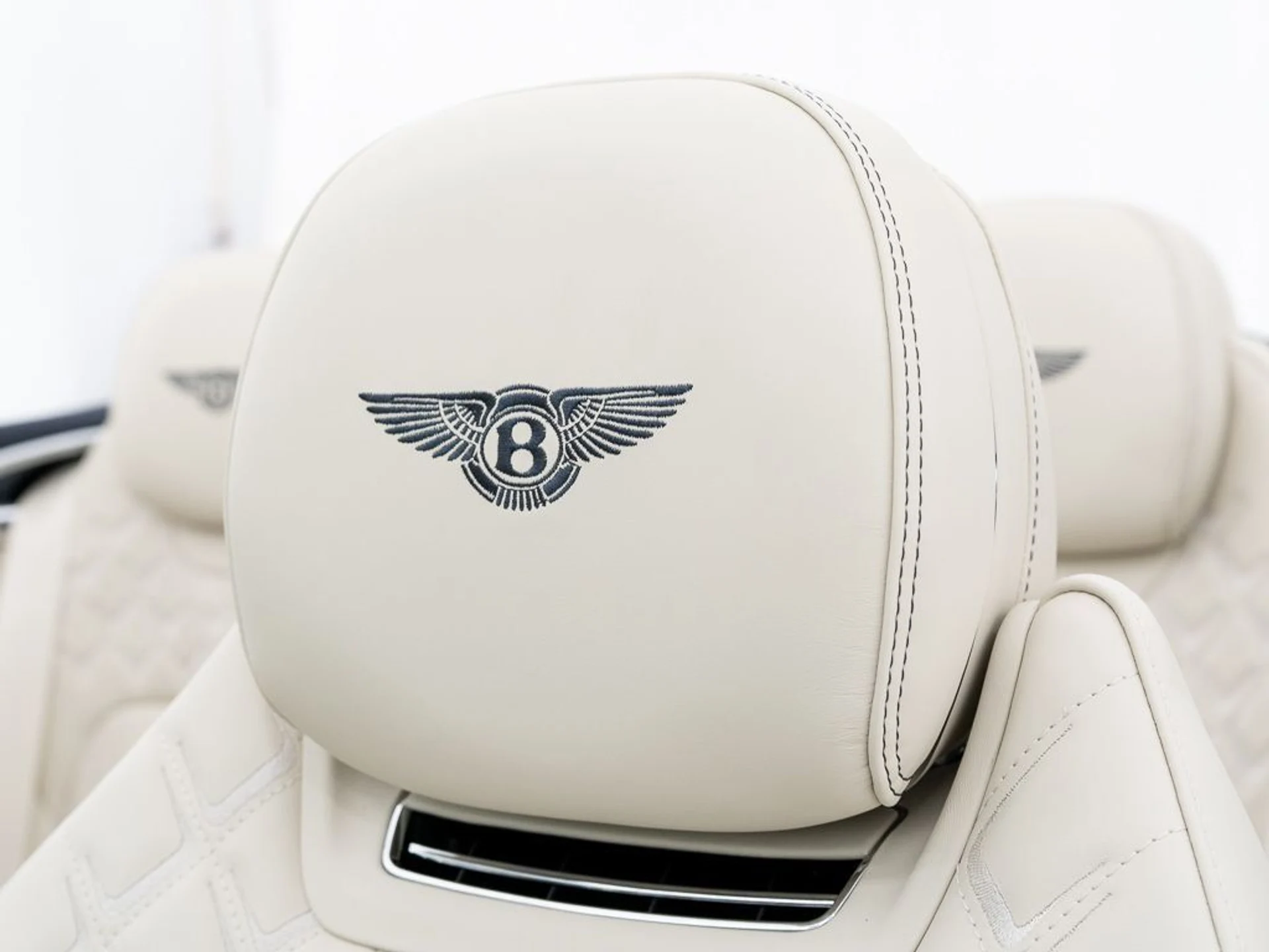 mph024_4168295055_f8b49b361c5214716bee9f5906e10802_64e3cd25dc