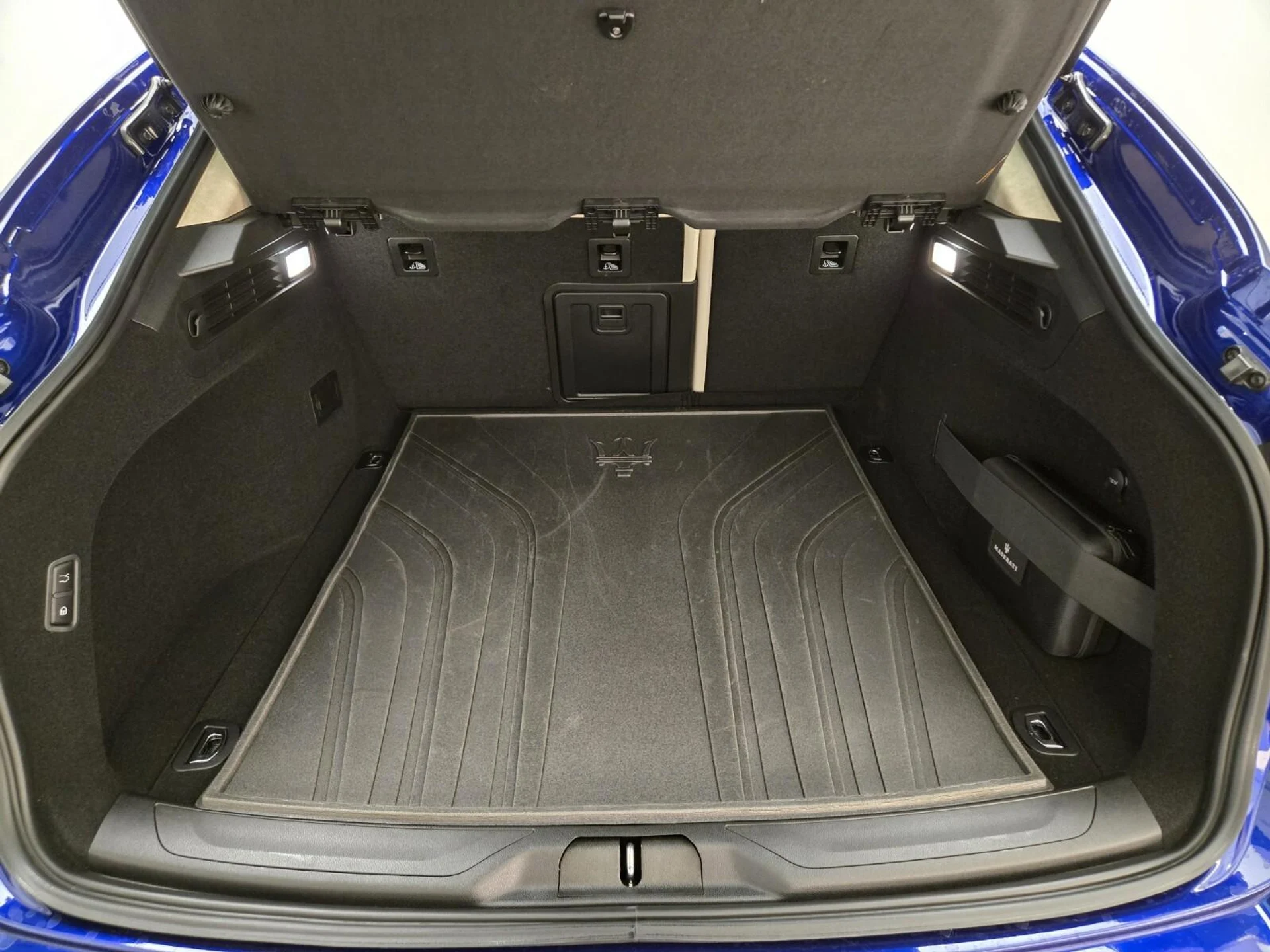 mph024_4172450945_Used_2022_Maserati_Levante_GT_1753425551_3feb646147