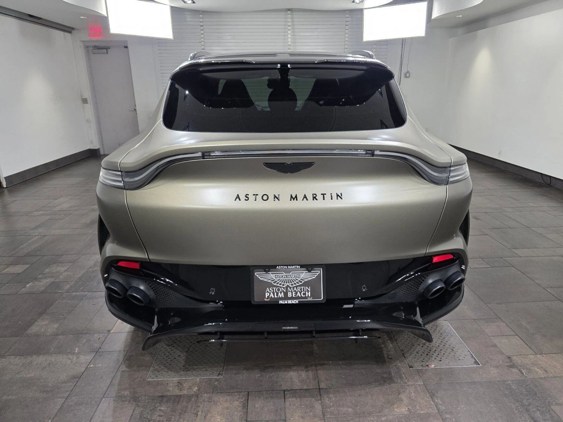 mph024_4191760643_809bb21a8a917d9277d550f8d58207f7_65ded37bab