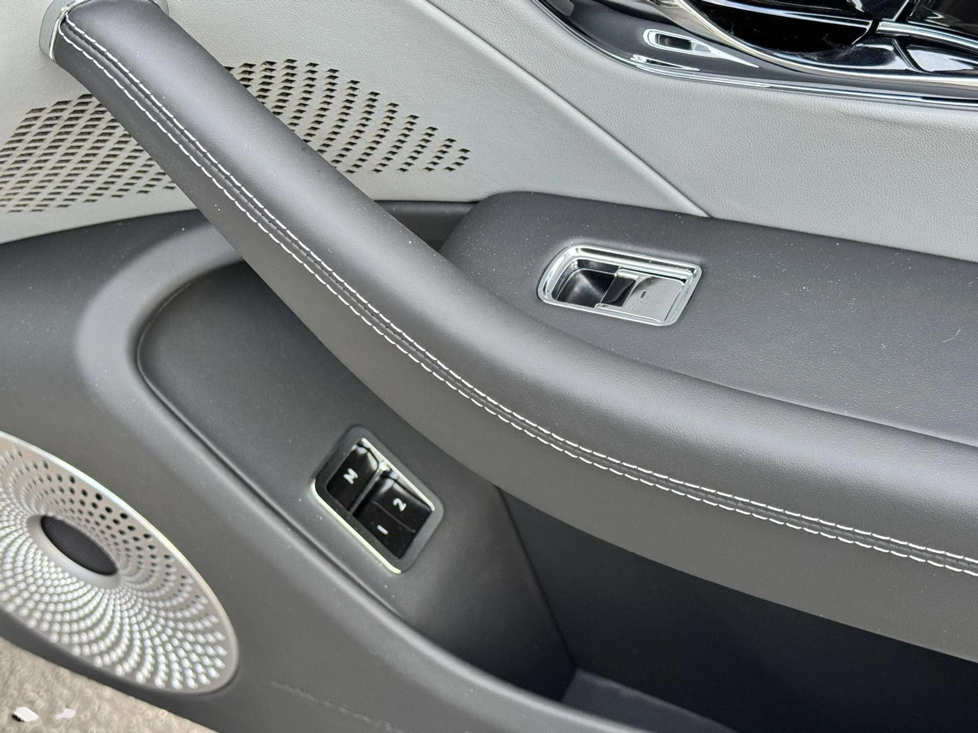 mph024_4193278568_44d517a7178aeb88bee89000749c7e63_07b74da172