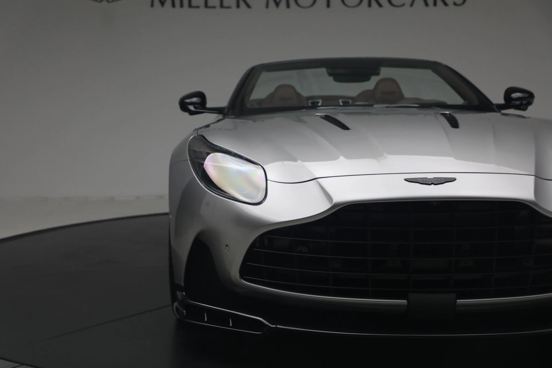 mph024_4195933633_New_2026_Aston_Martin_DB_12_S_Volante_1781361339_8dff3dcbe5