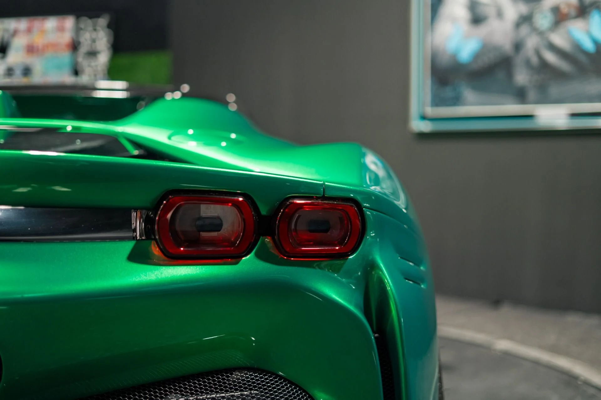 mph024_4196403466_Used_2024_Ferrari_SF_90_Spider_Extra_Campionario_Green_Jewel_711842_MSRP_1784911188_09aa96031e