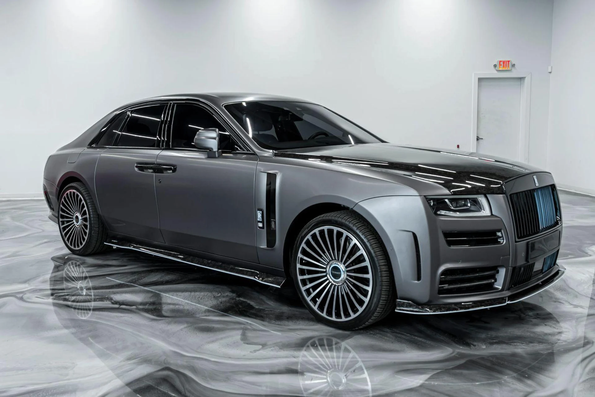 mph024_420036983_Used_2022_Rolls_Royce_Ghost_Sedan_4_D_1783500944_6524c909b3