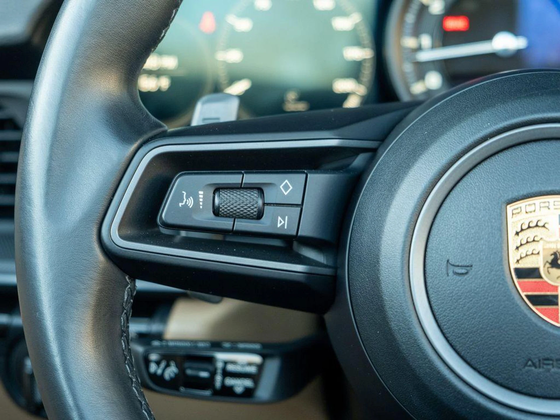 mph024_4211634061_V9k5sx6c_Ahhqw48plb9d_Qgos_X_Lc_320c840dc2