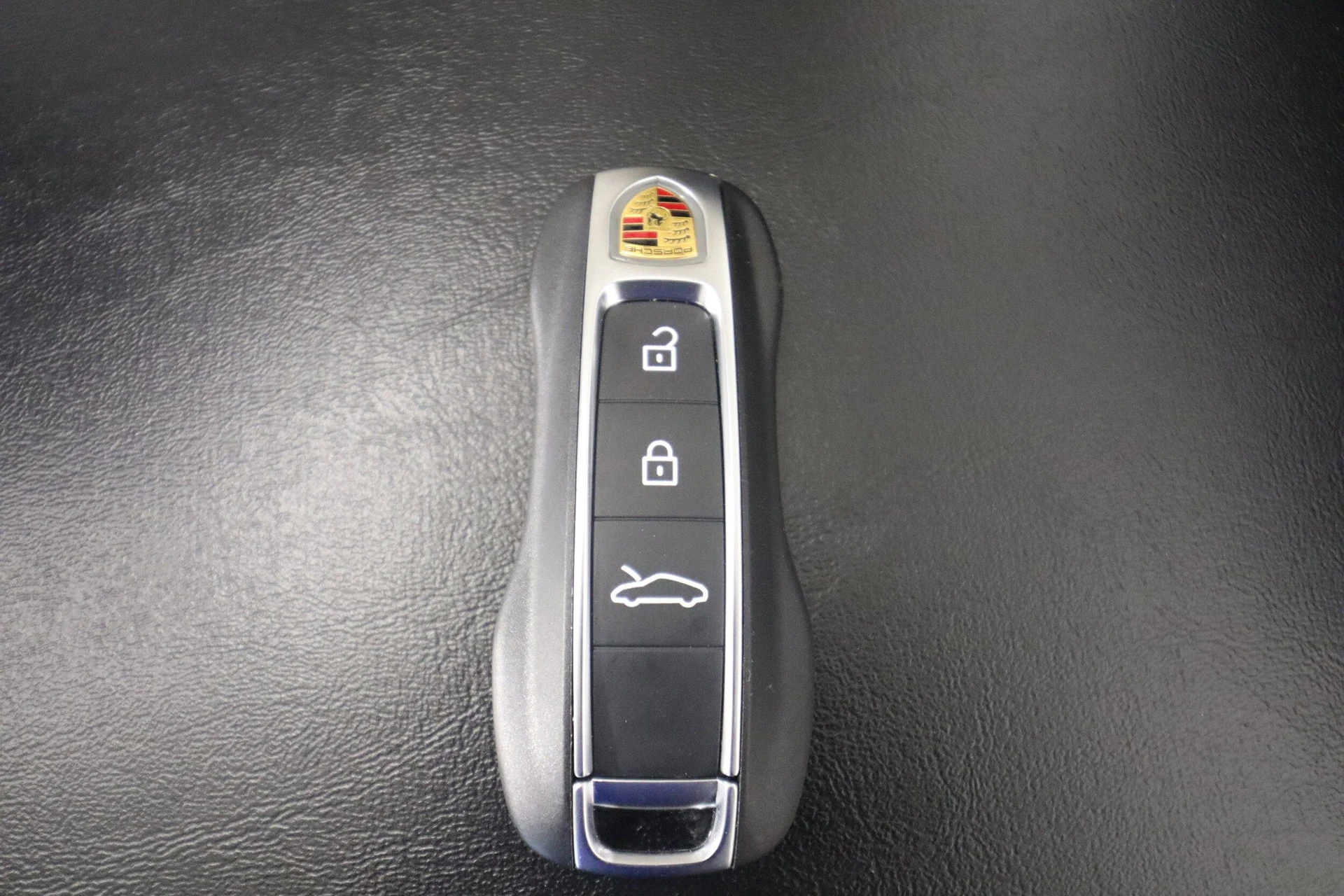 mph024_4214626403_ab2da39dd82cce351f6eb7cabf61f951x_43502d0927