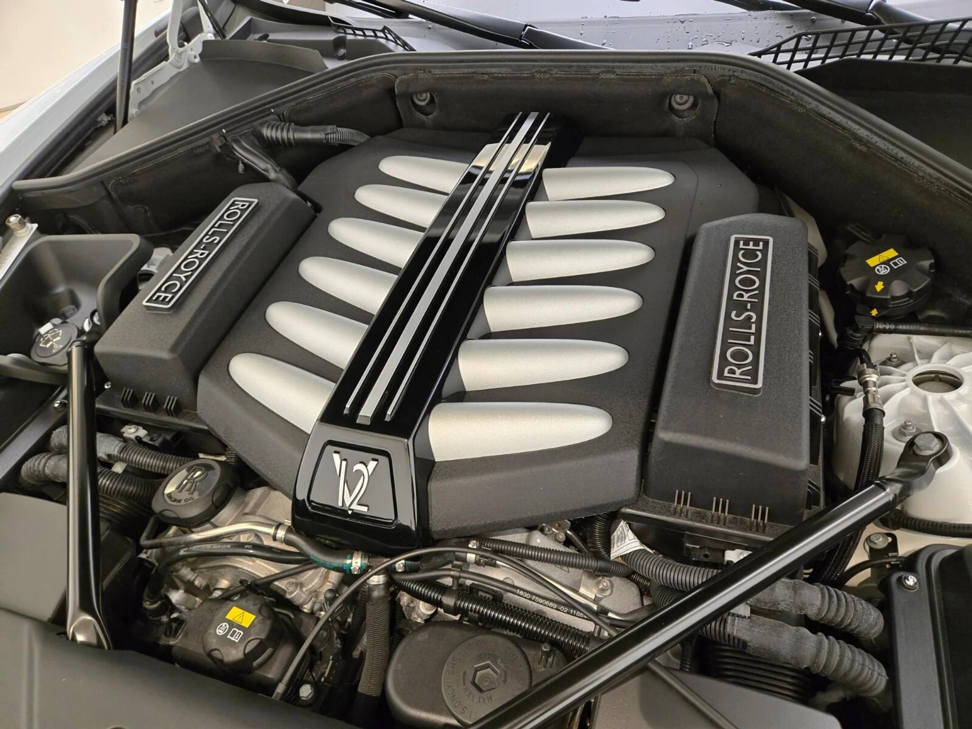 mph024_4214924134_Used_2020_Rolls_Royce_Dawn_1764058210_1b4fcb646e