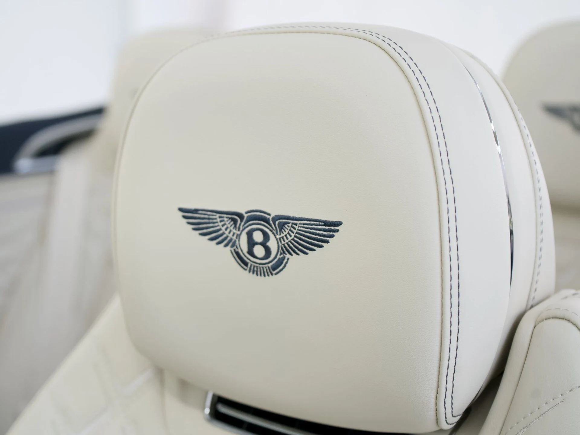 mph024_42162394_31f8a32f3e655257534f566cd66e7b7b_ff2d563ee5