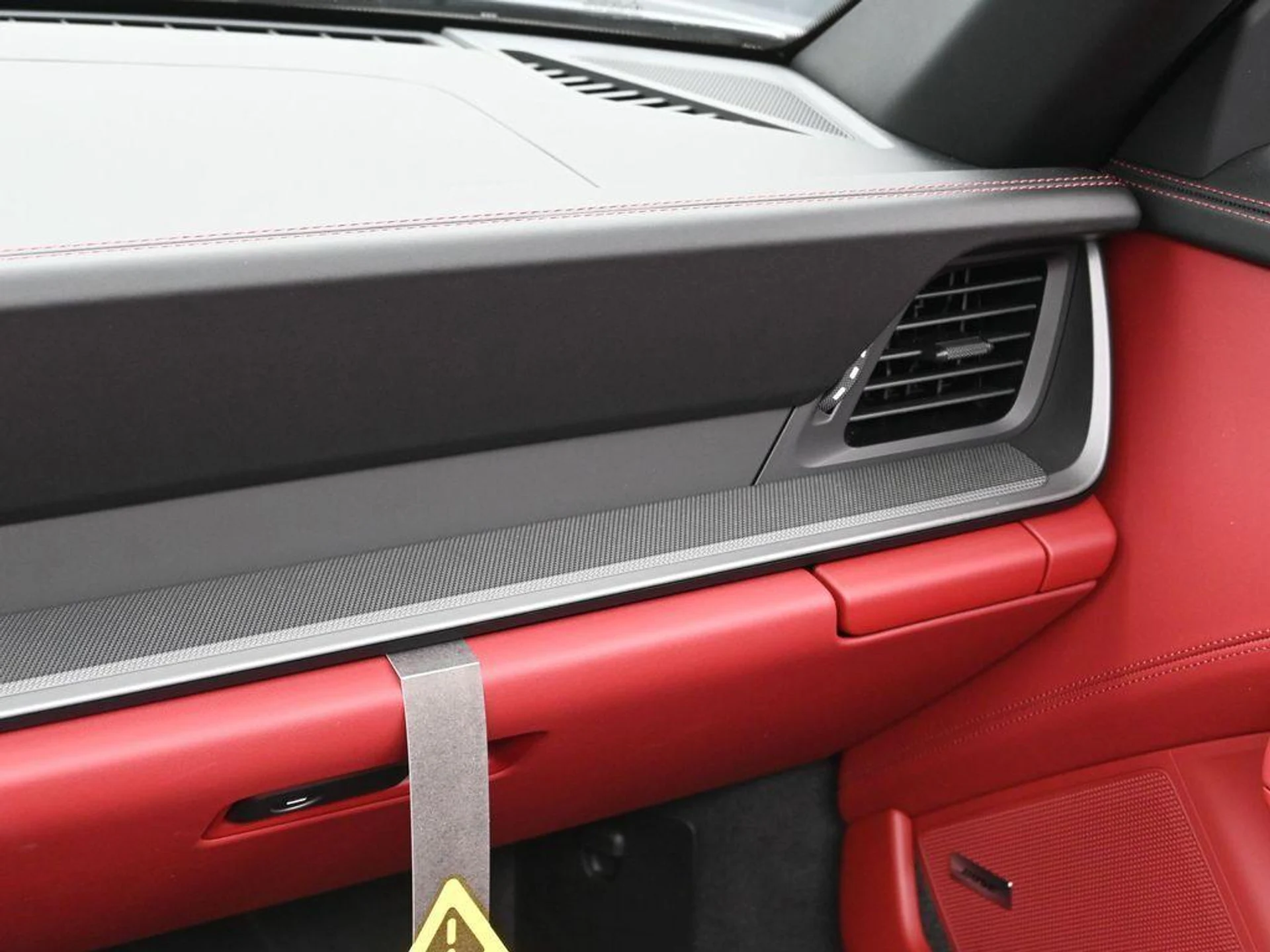 mph024_4222490044_h_Jid_S_F_Jl1zmz_X_Zfea_R0t_Qr_Hk_670caa7183