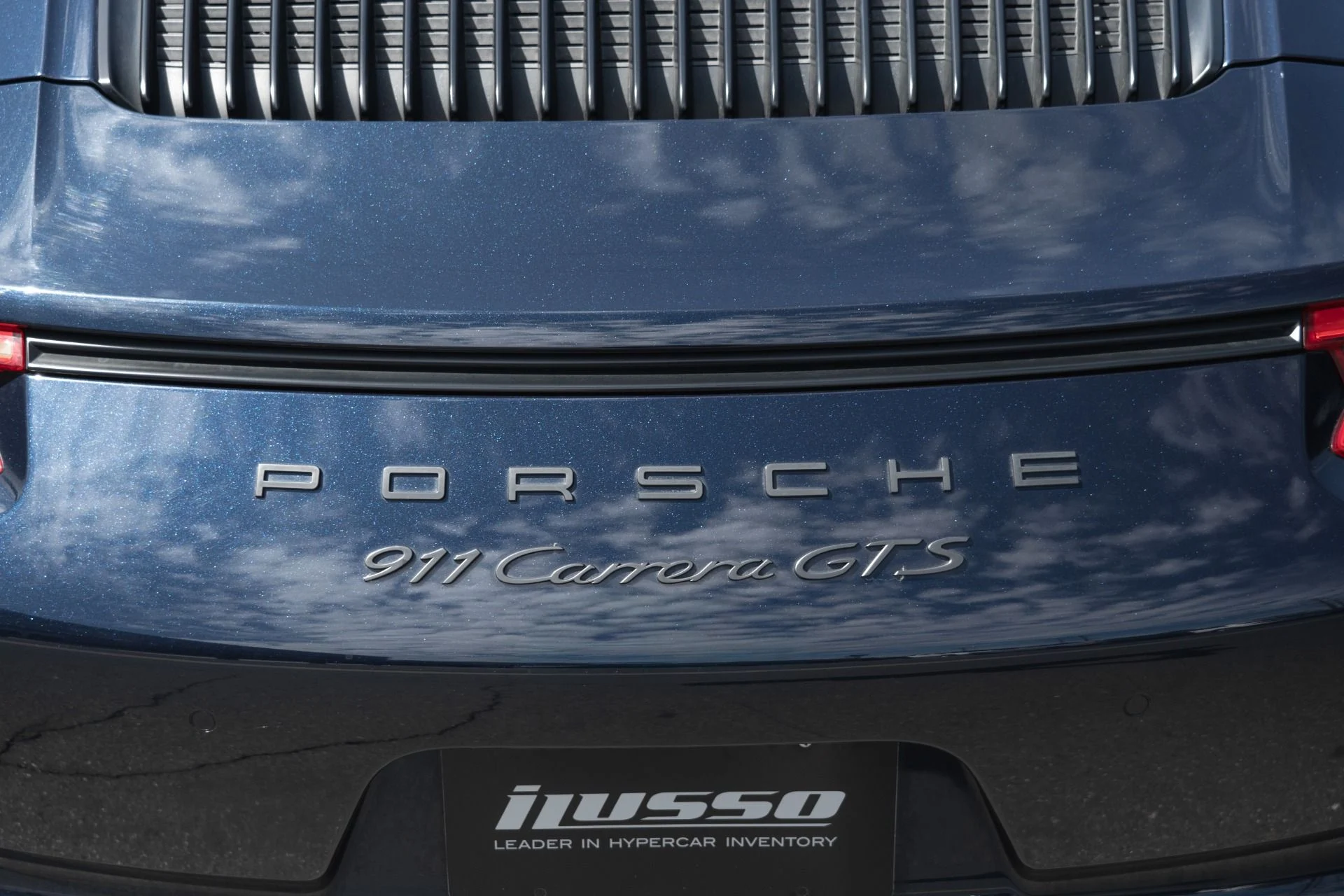 mph024_4224057881_Used_2017_Porsche_911_Carrera_GTS_1758659298_bef71464d0