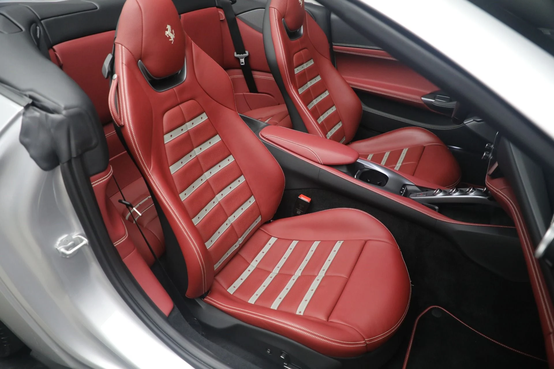 mph024_4225943890_Used_2022_Ferrari_Portofino_M_1761750007_8190f74585