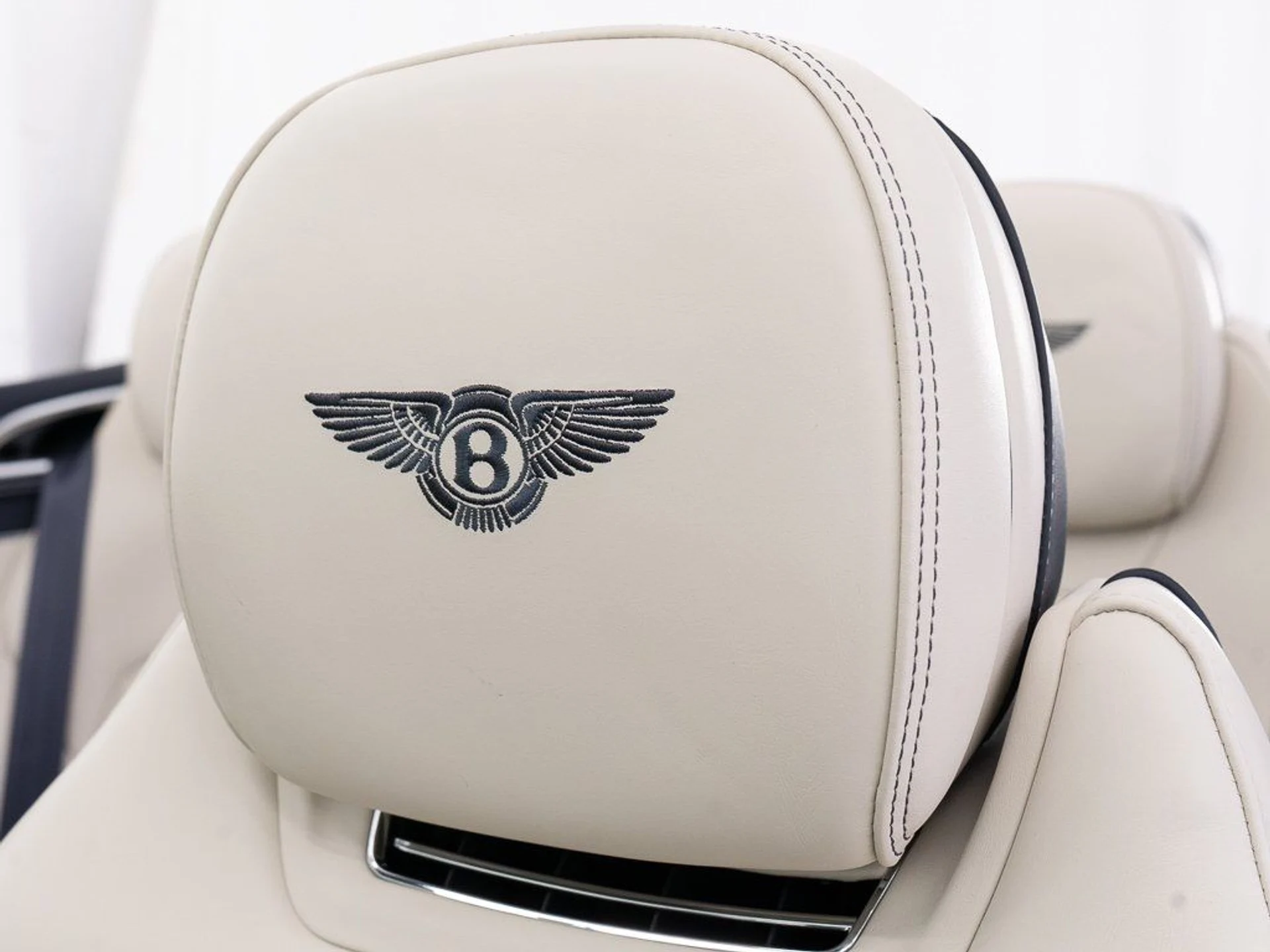 mph024_4229334614_0c4b85ee42072e228d145c8f8fbac0bf_00455b1f99