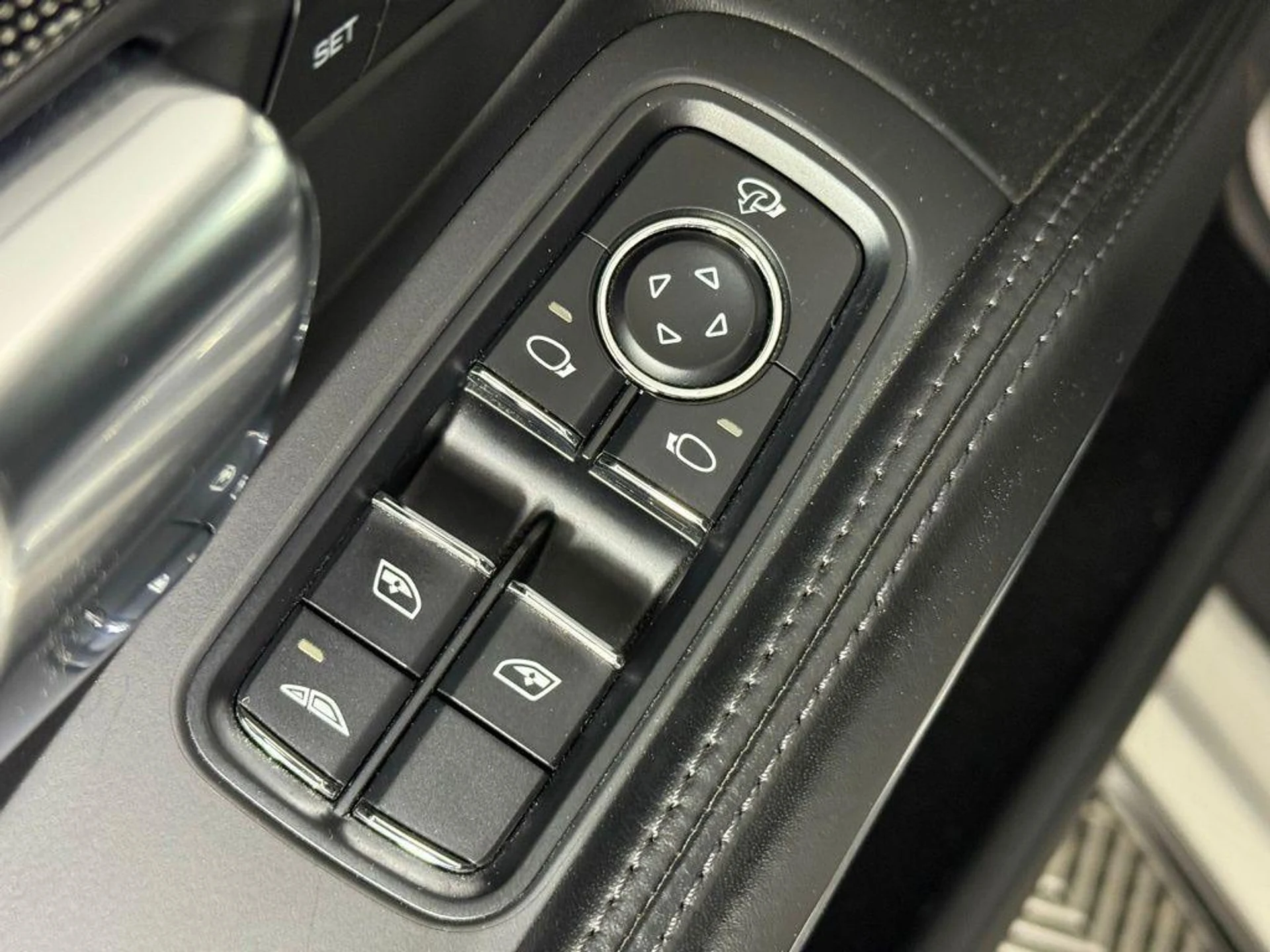 mph024_4232918079_6_ZP_8_R_Owl4_YN_Mj_D_ZL_Ep_D_Unv_Zy_AE_22bc2fa02f