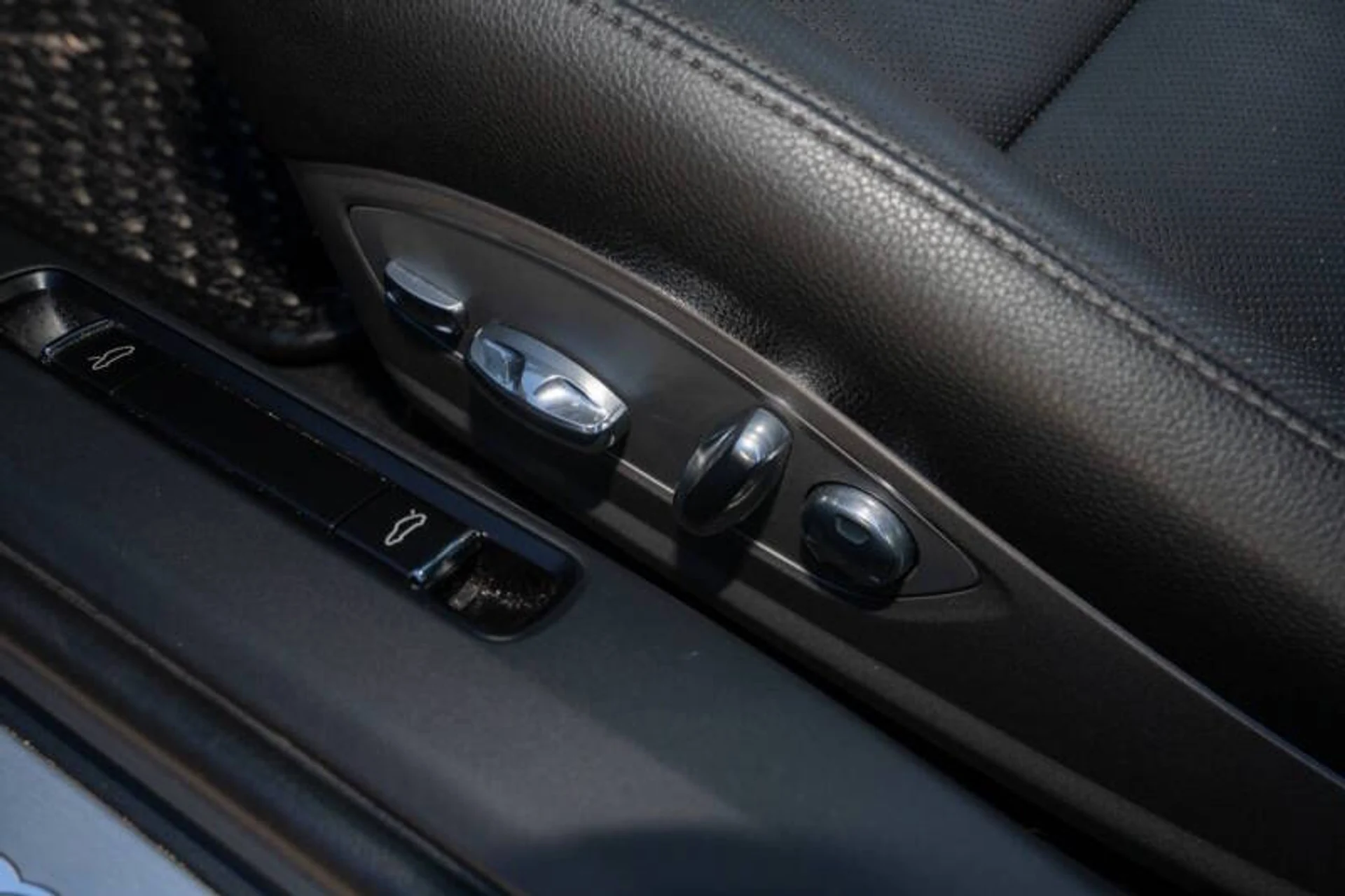 mph024_4233989686_2013_porsche_911_carrera_2dr_coupe_86795b9b47