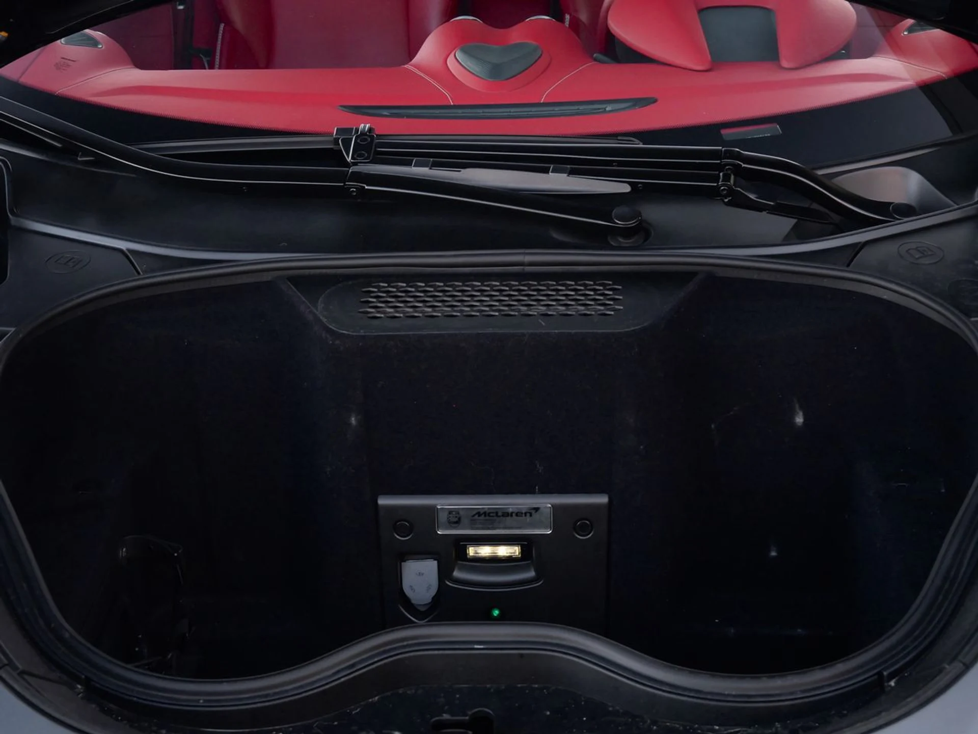 mph024_4234465223_d0a8aef0e95249722bede75685c57589x_e4fa73de05