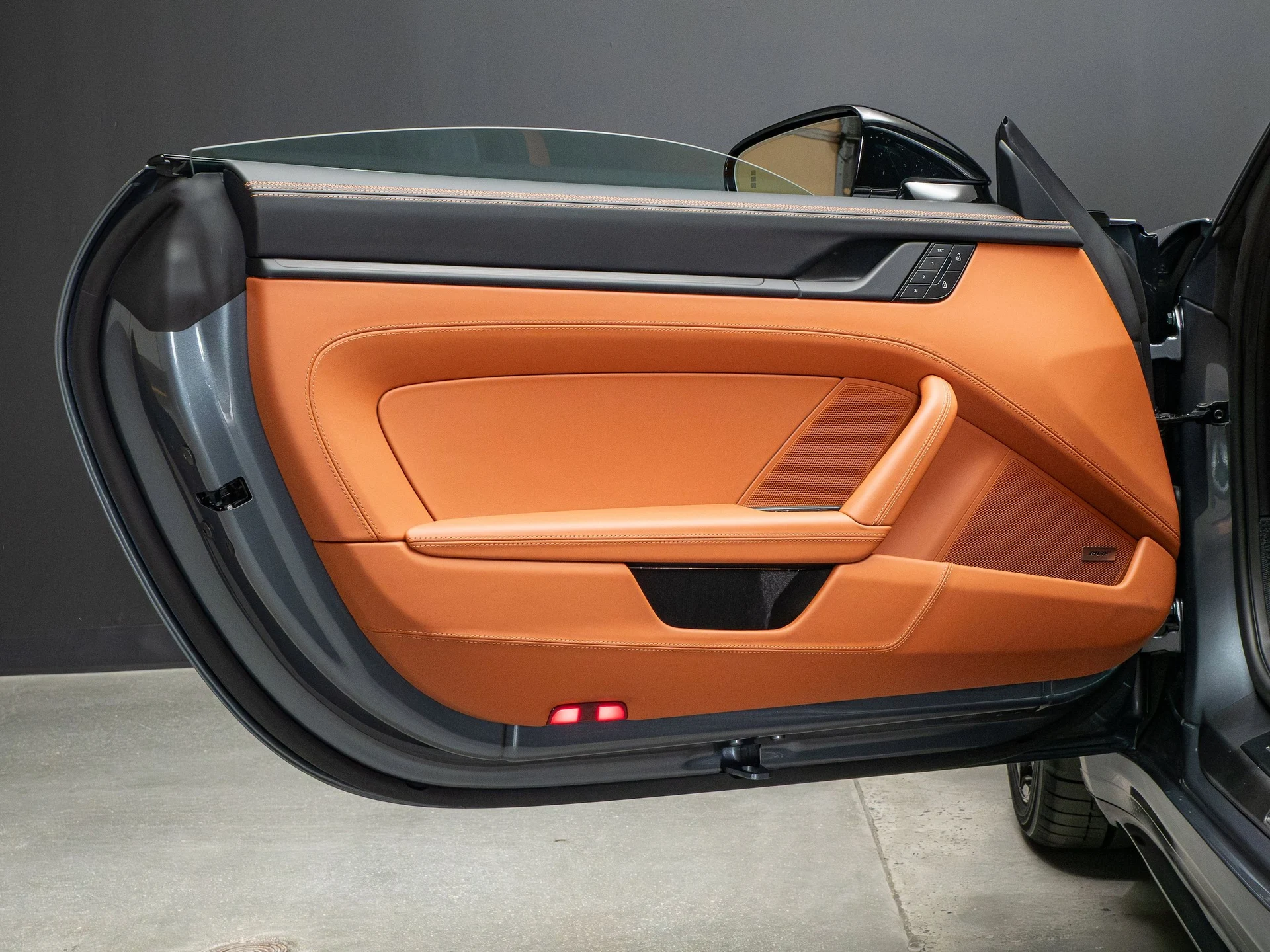 mph024_4244189335_e9cd2a929efd32dabdc591c8994a4416x_1243be87f5