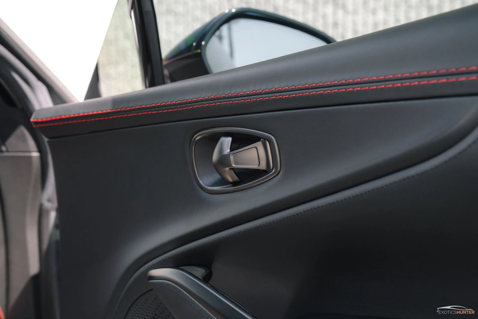 mph024_4246699607_Used_2021_Aston_Martin_DBX_225_K_MSRP_in_AML_Special_Paint_Black_Pack_DB_Elegance_Pack_1741980813_55dce4e602